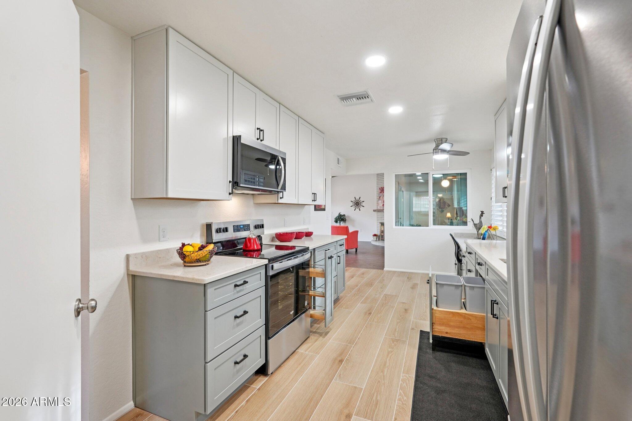 10115 W CHERYL Drive