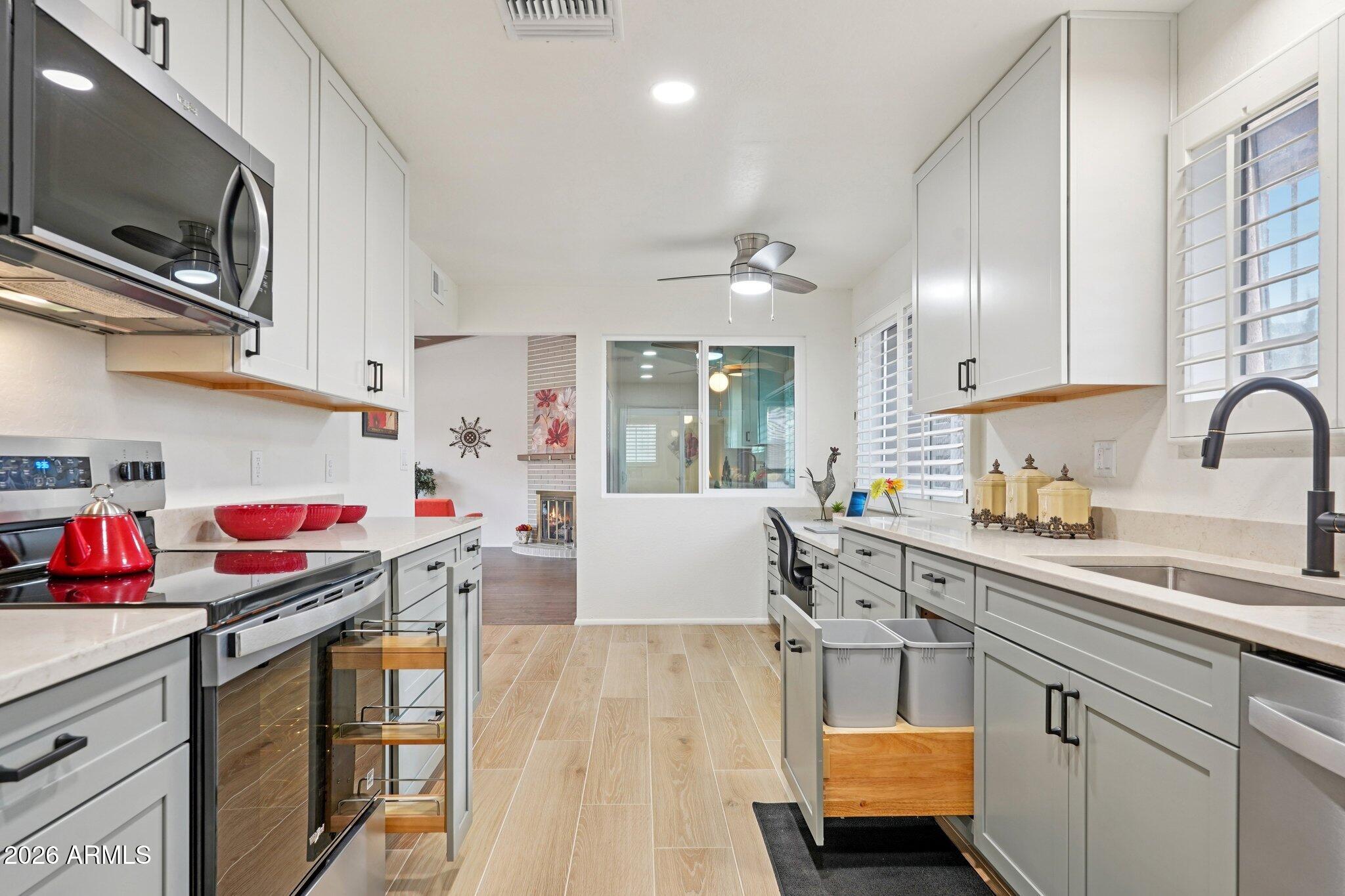 10115 W CHERYL Drive