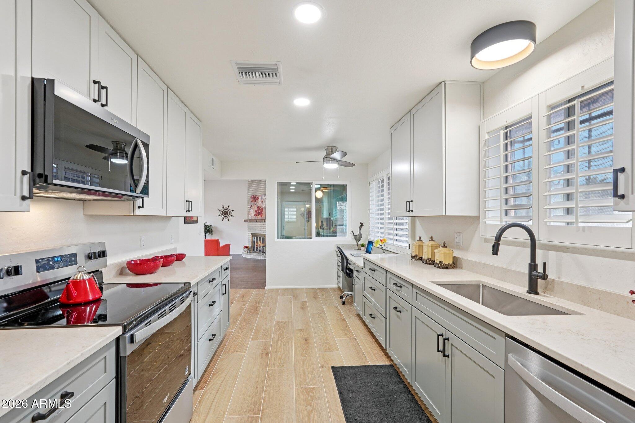 10115 W CHERYL Drive