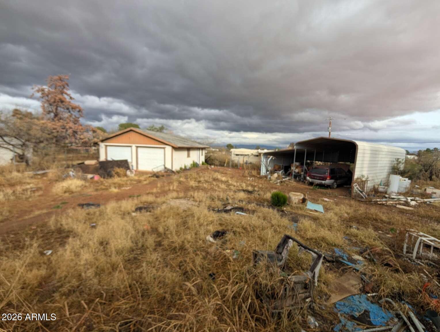 4937 S SANTA ANA Avenue