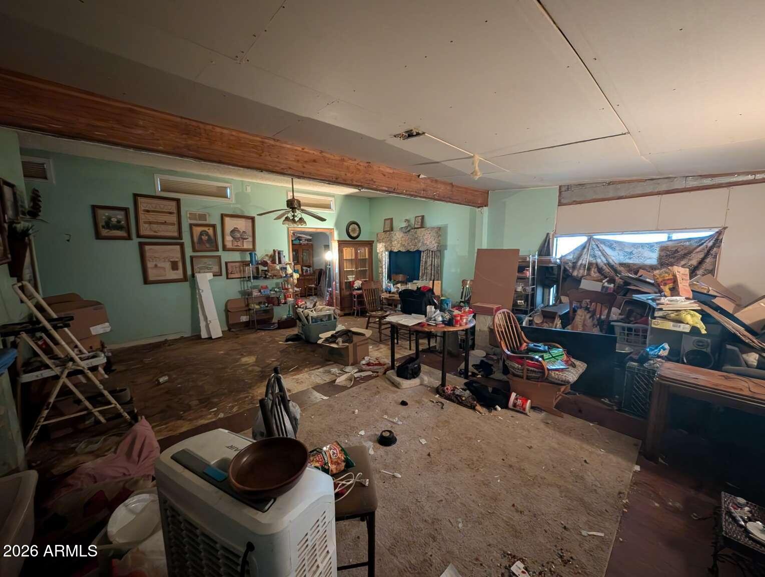 4937 S SANTA ANA Avenue