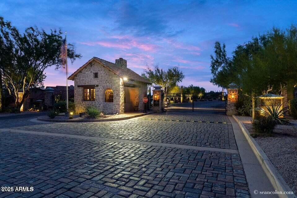 Superstition Mountain - Residential