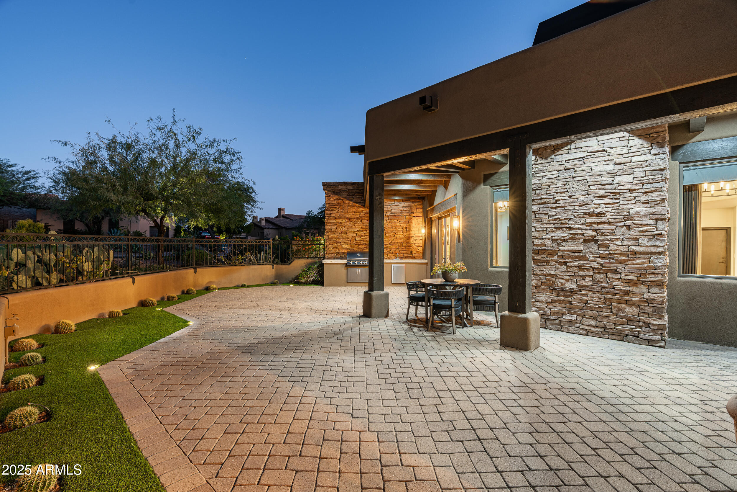 Superstition Mountain - Residential