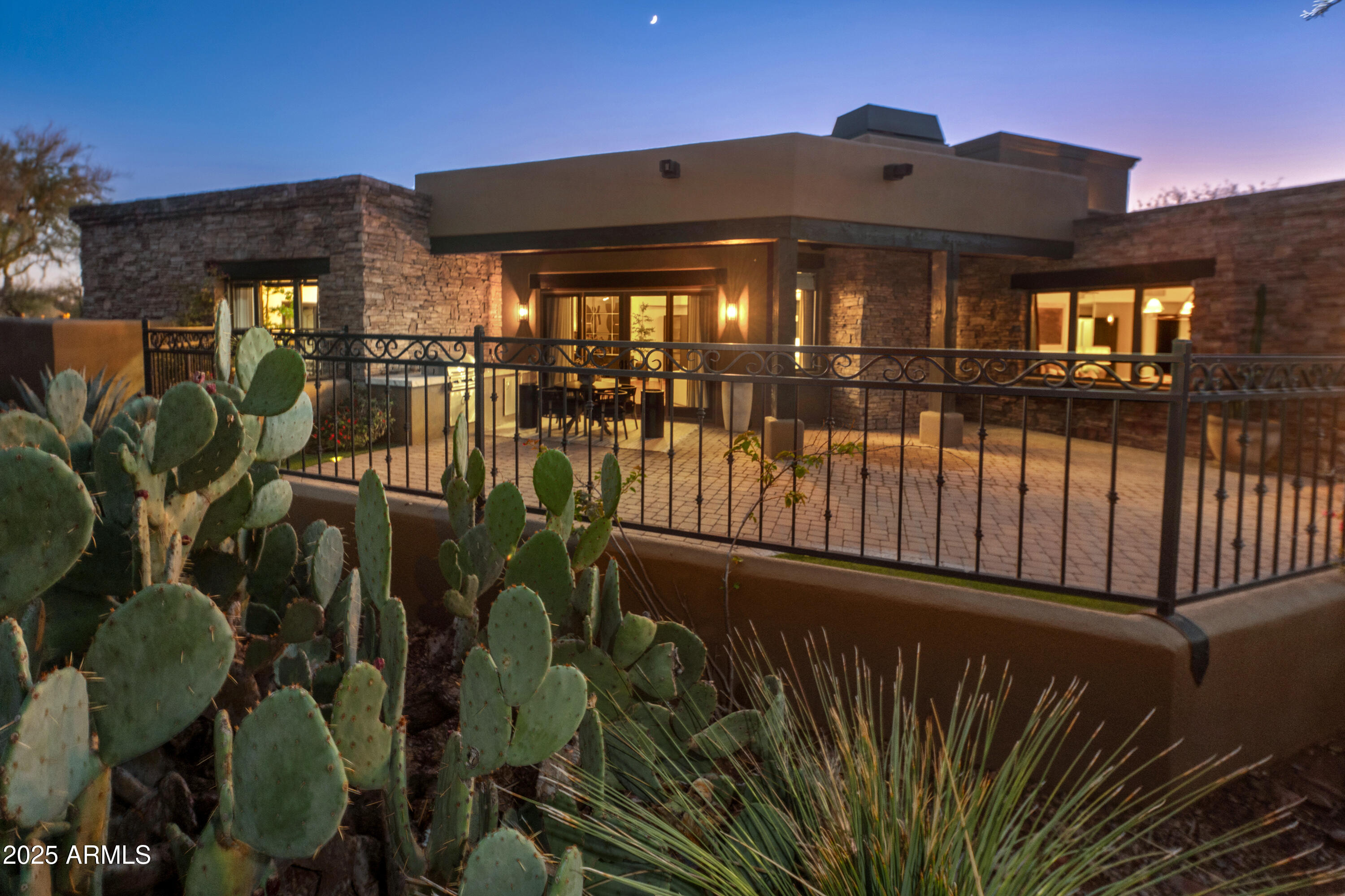 Superstition Mountain - Residential