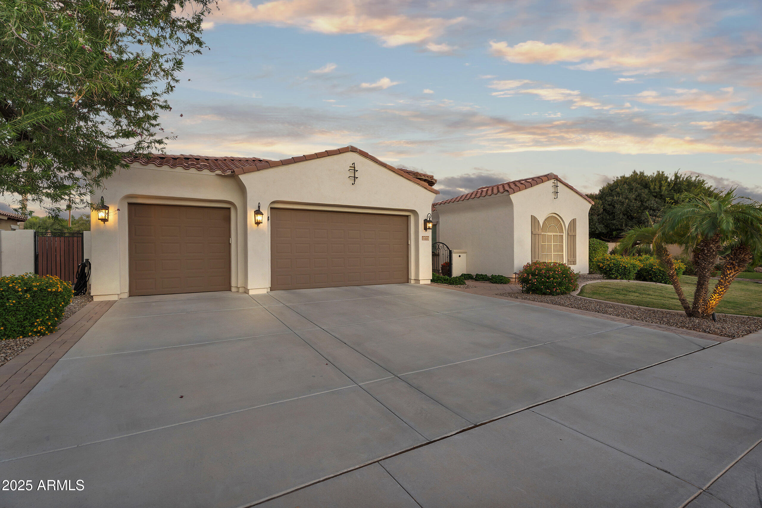 5411 S BIG HORN Place