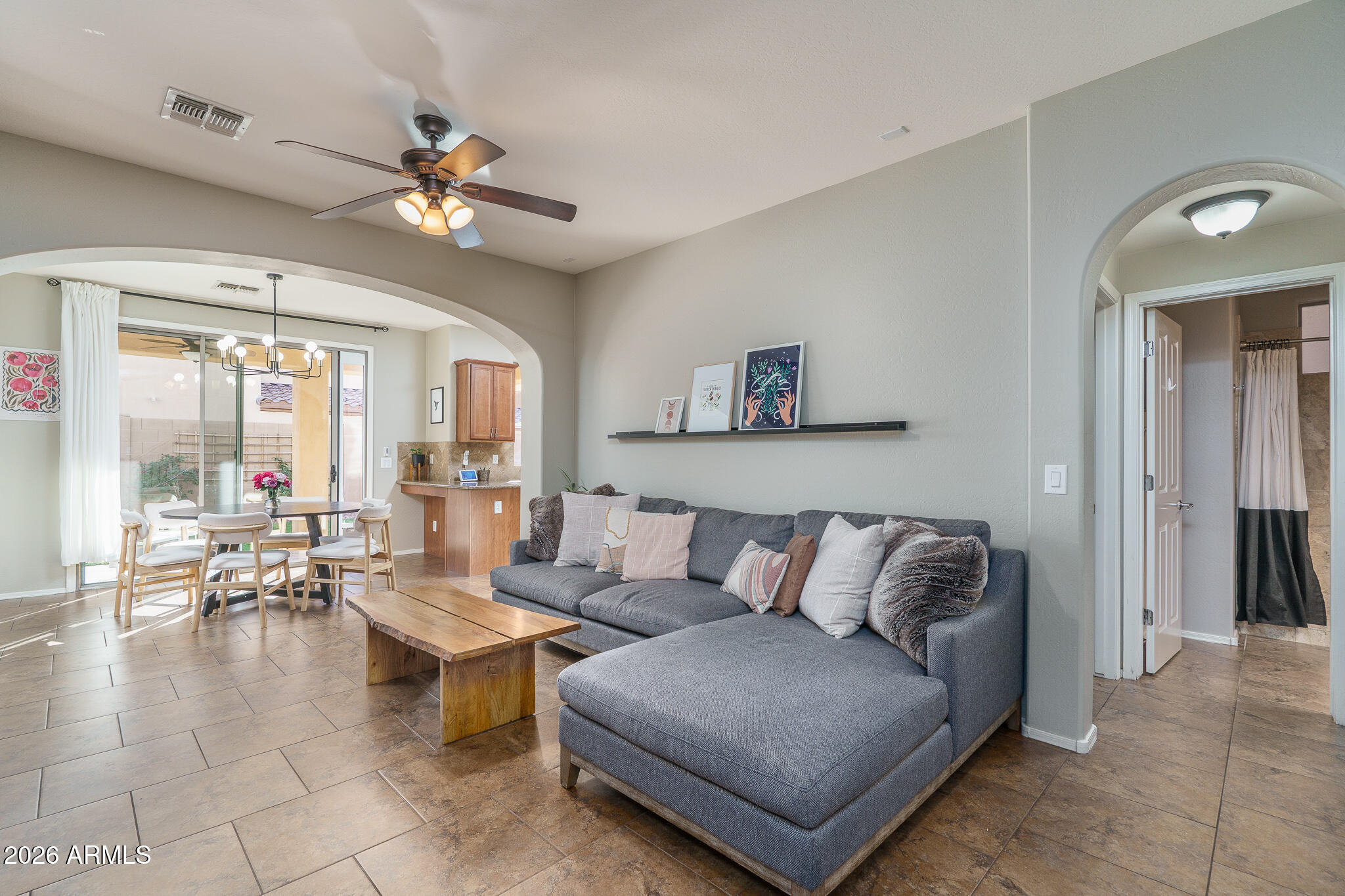 1551 W LACEWOOD Place