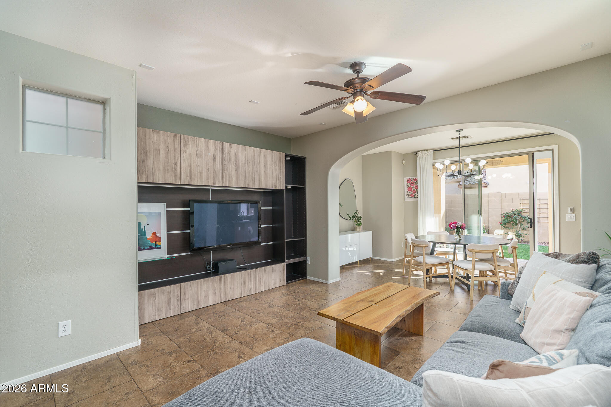 1551 W LACEWOOD Place