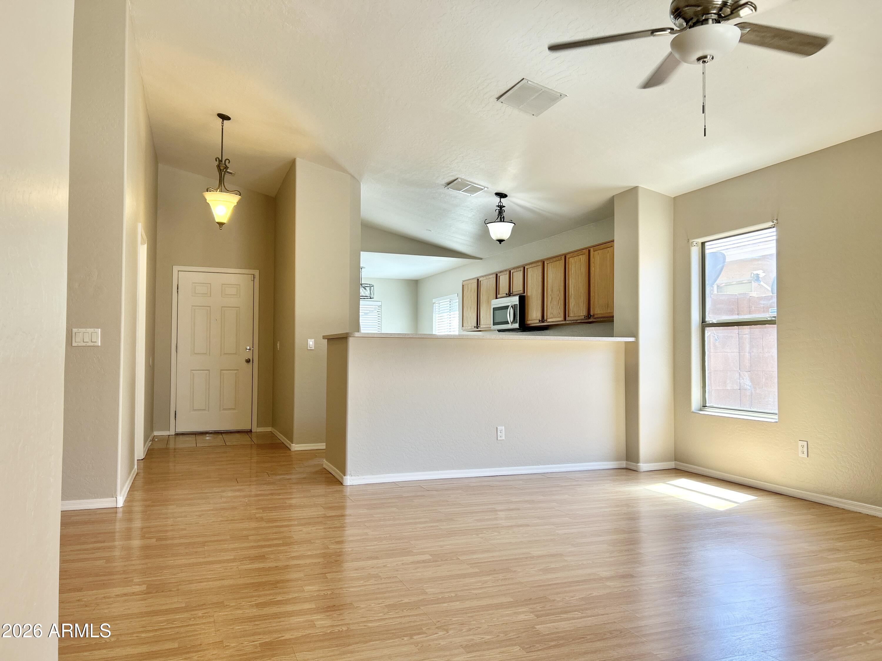 3162 W SUNSHINE BUTTE Drive