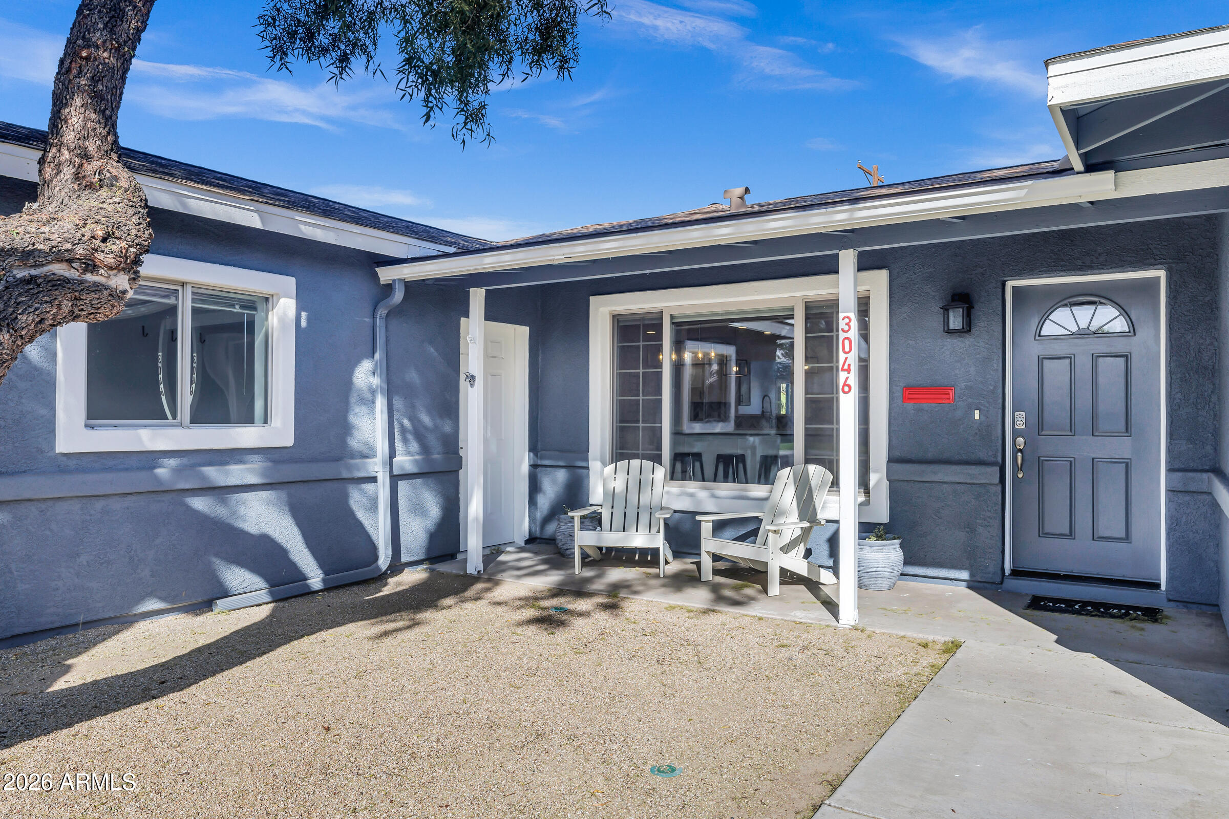 3046 E GLENROSA Avenue