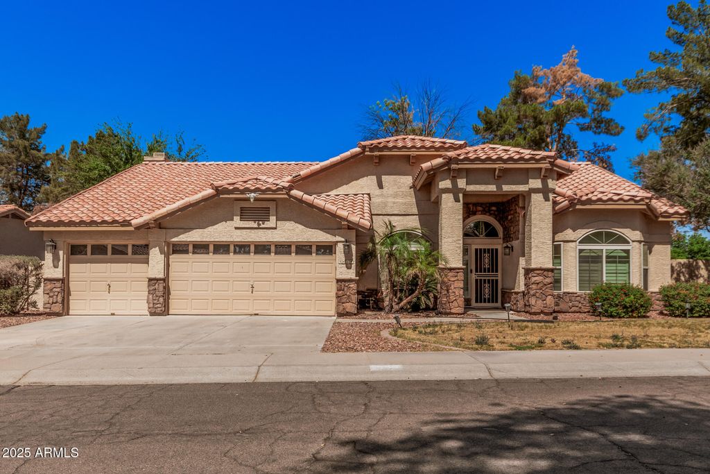 Photo of 9414 S La Rosa Drive, Tempe, AZ 85284 (MLS # 6864539)
