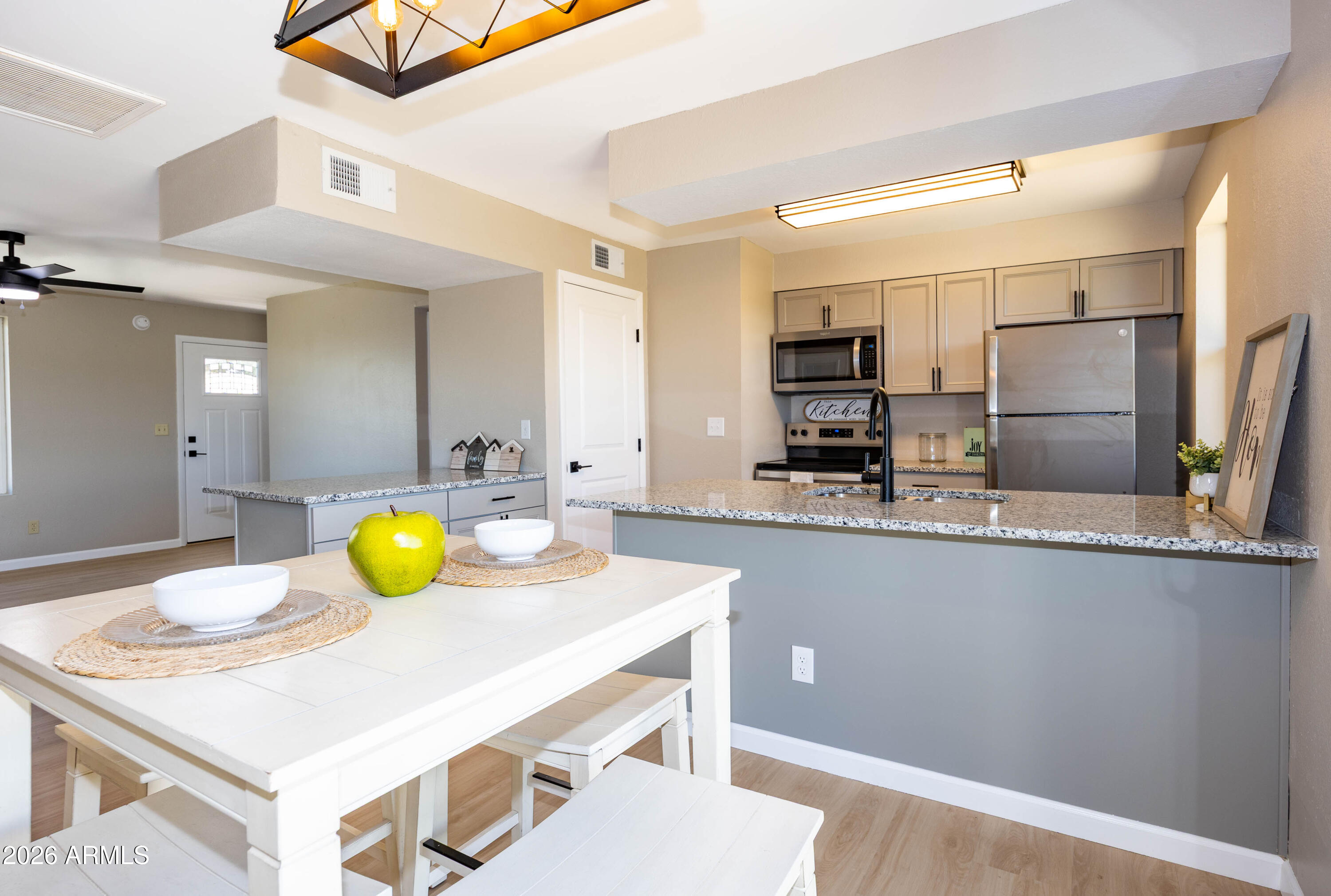 MONTEBELLO - Residential