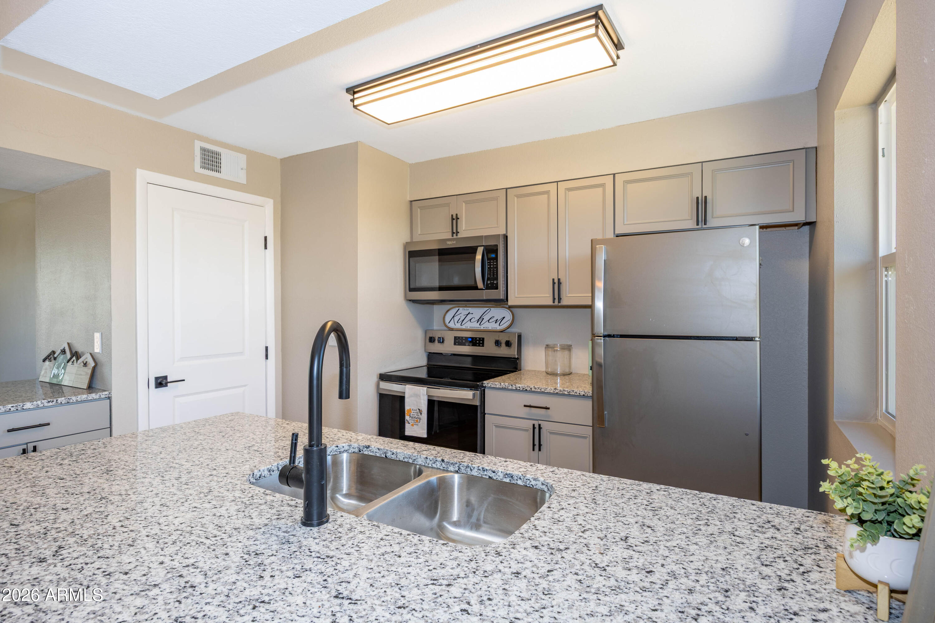 MONTEBELLO - Residential