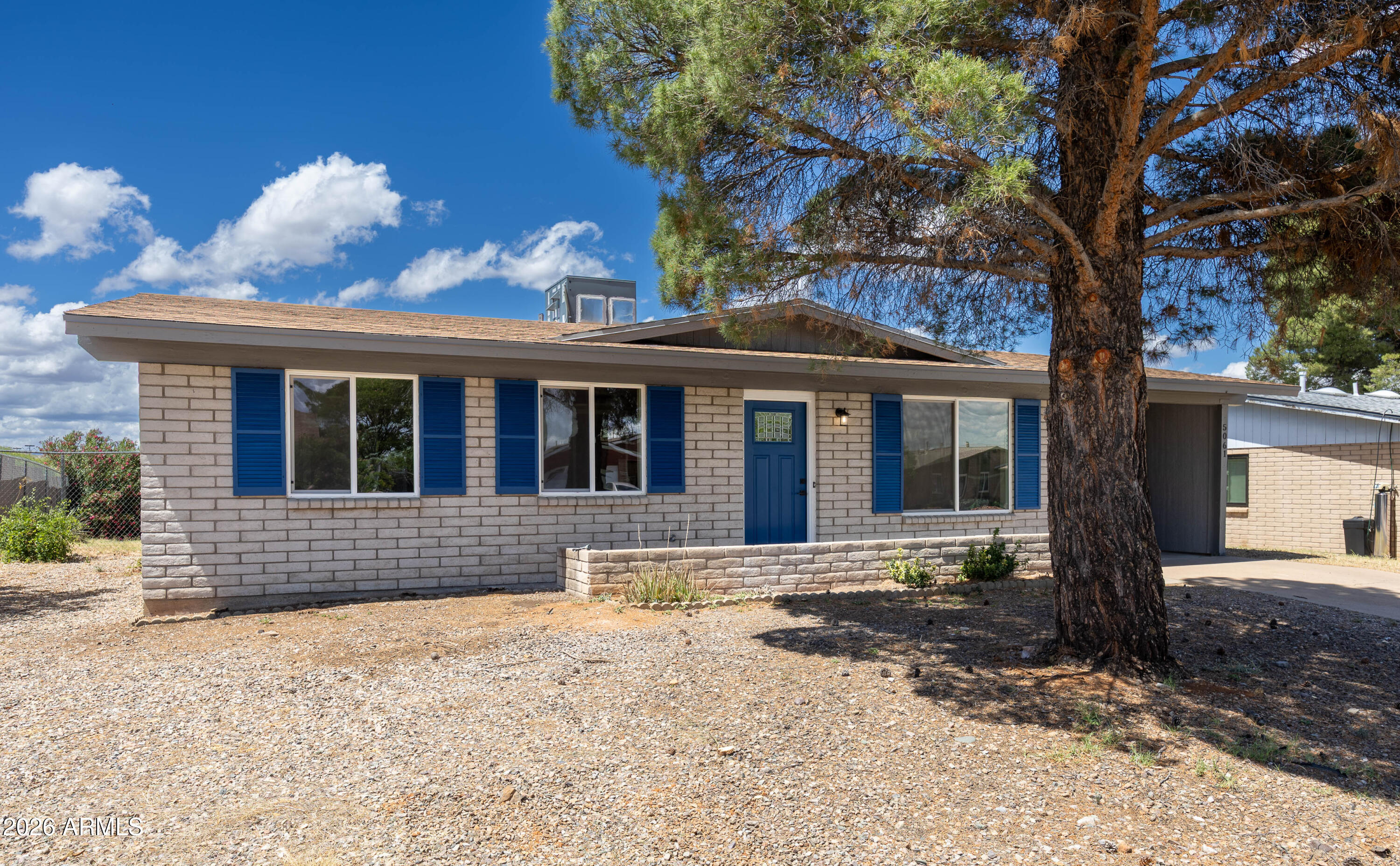 MONTEBELLO - Residential