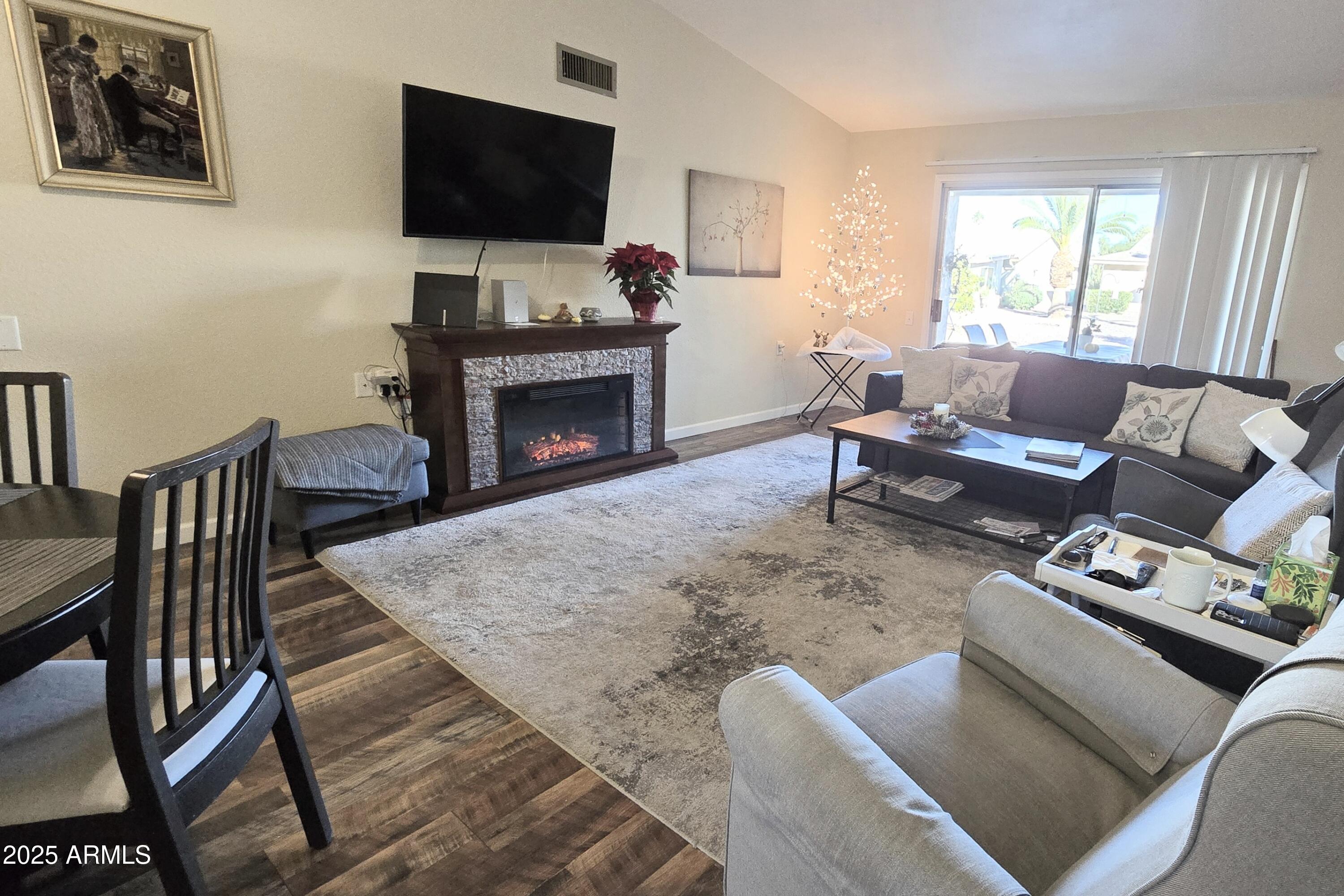 1040 LEISURE WORLD --