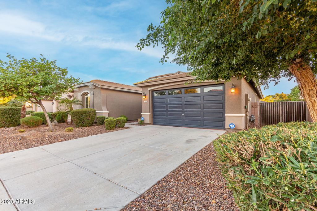 Photo of 2743 E Narrowleaf Drive, Gilbert, AZ 85298 (MLS # 6913924)