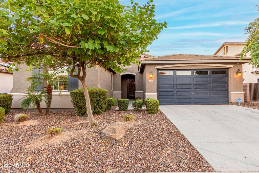 Photo of 2743 E Narrowleaf Drive, Gilbert, AZ 85298 (MLS # 6913924)