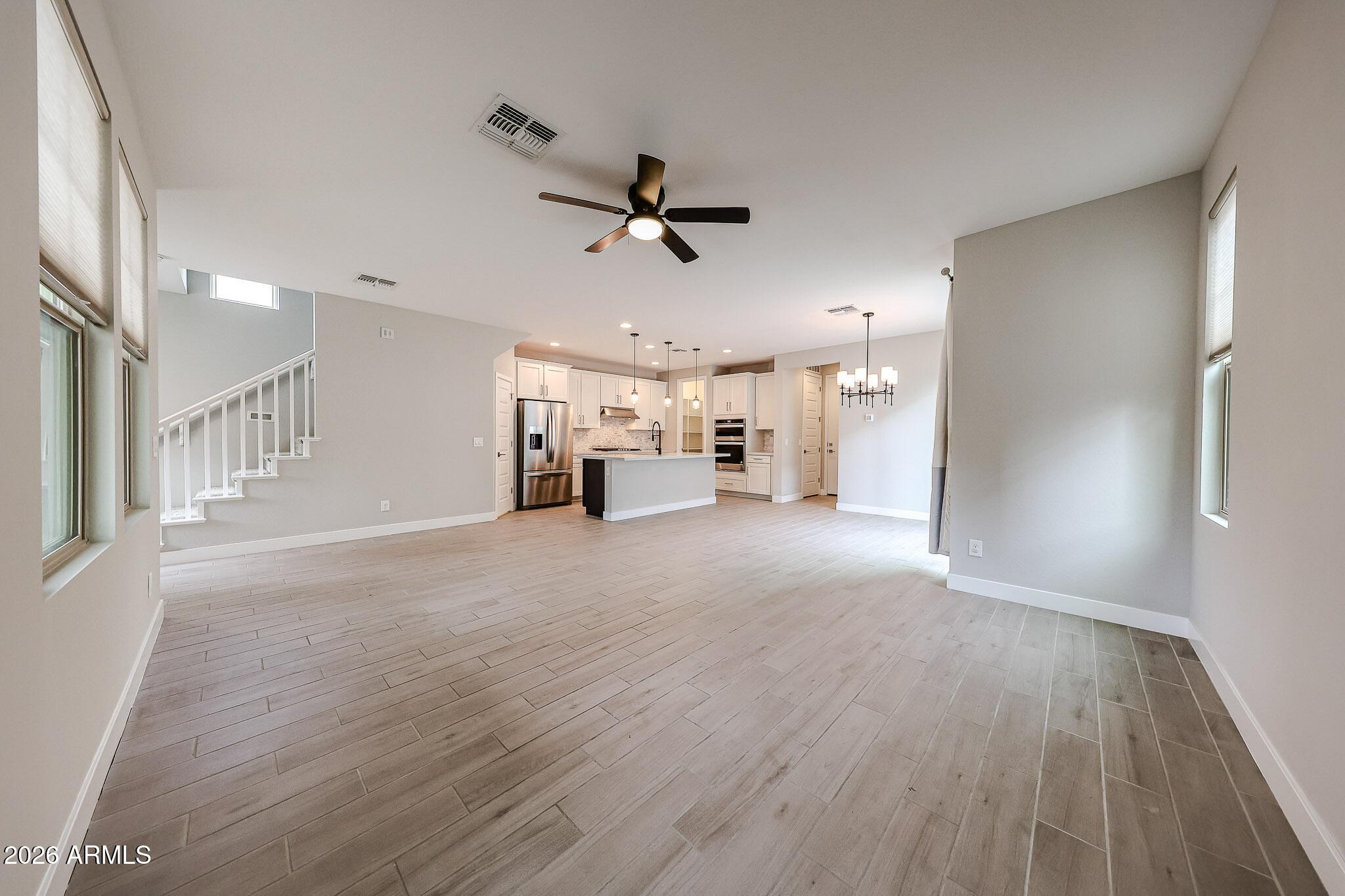 2044 W TROTTER Trail