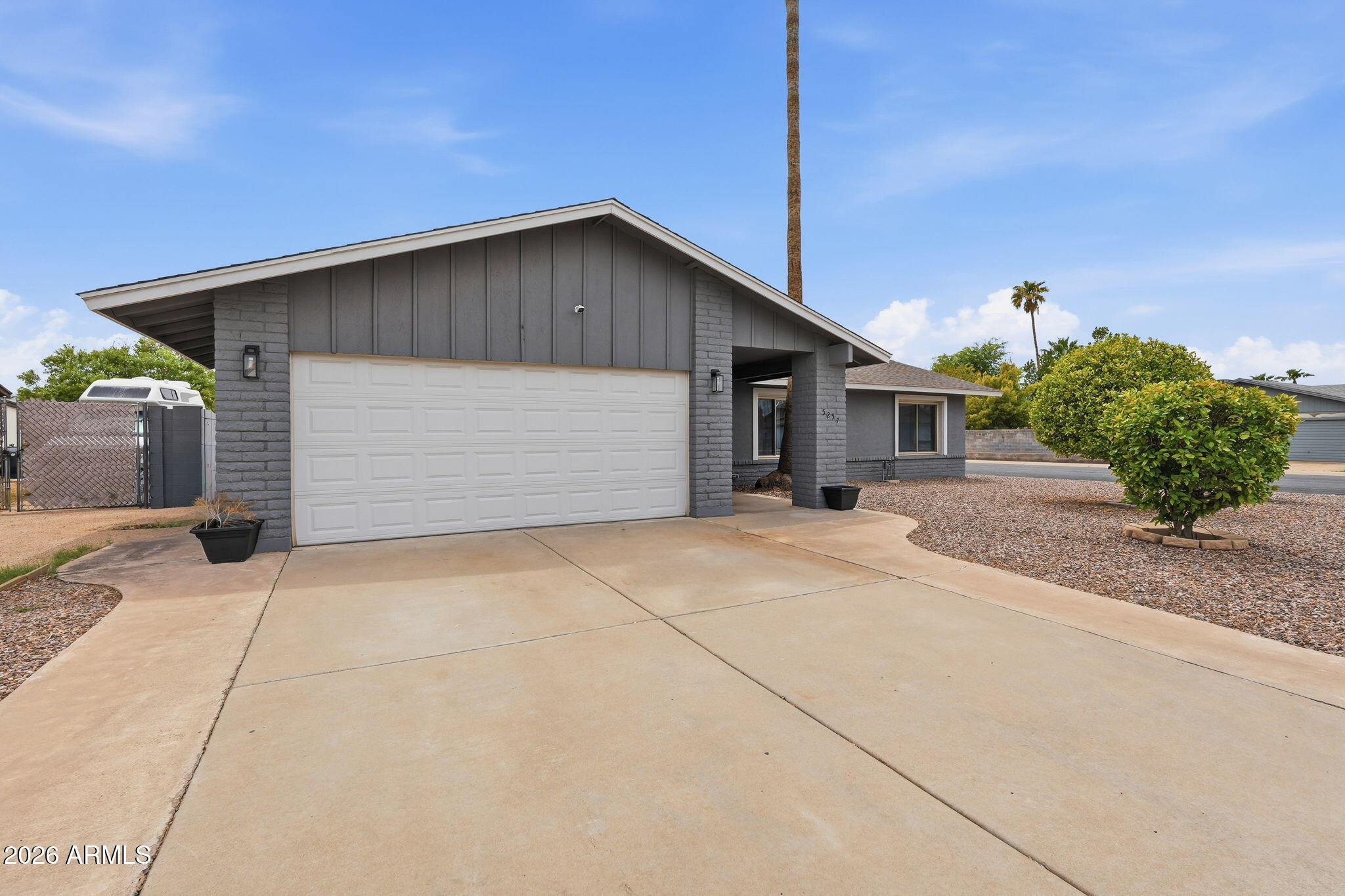 5257 W ACAPULCO Lane