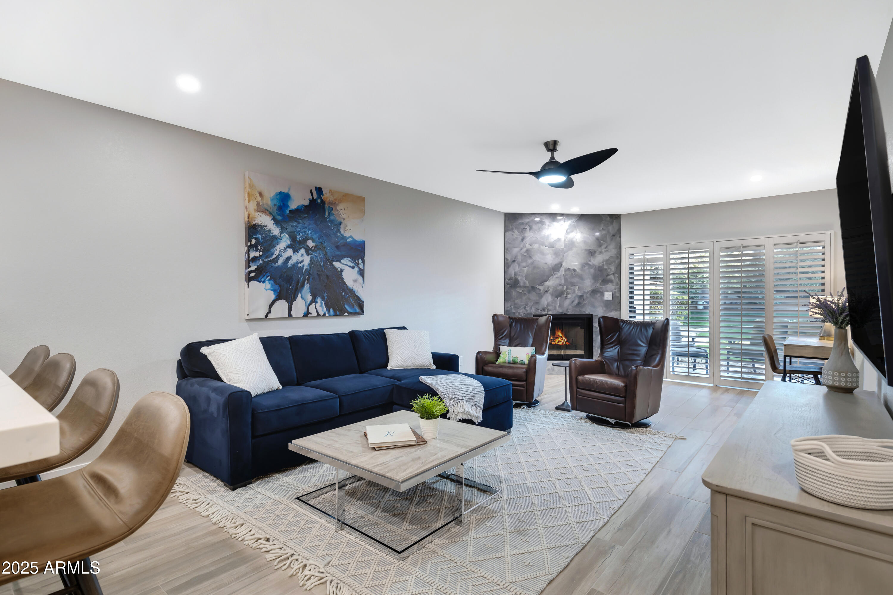 8651 E ROYAL PALM Road 113