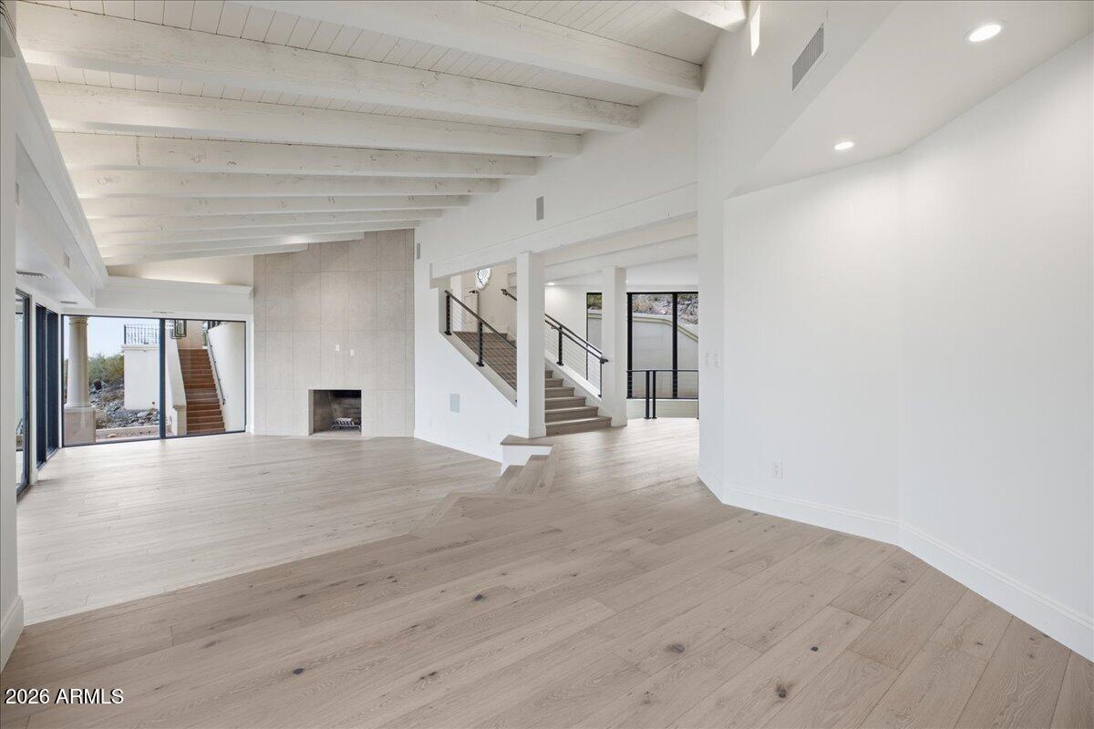 3800 E LINCOLN Drive 55