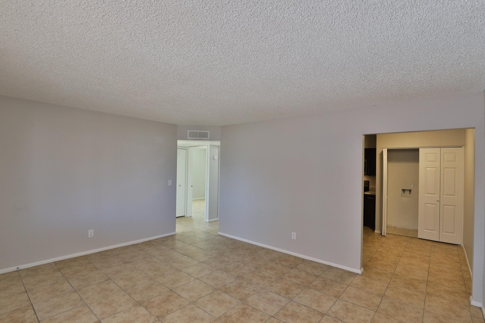 859 W Ray Road Apt 3