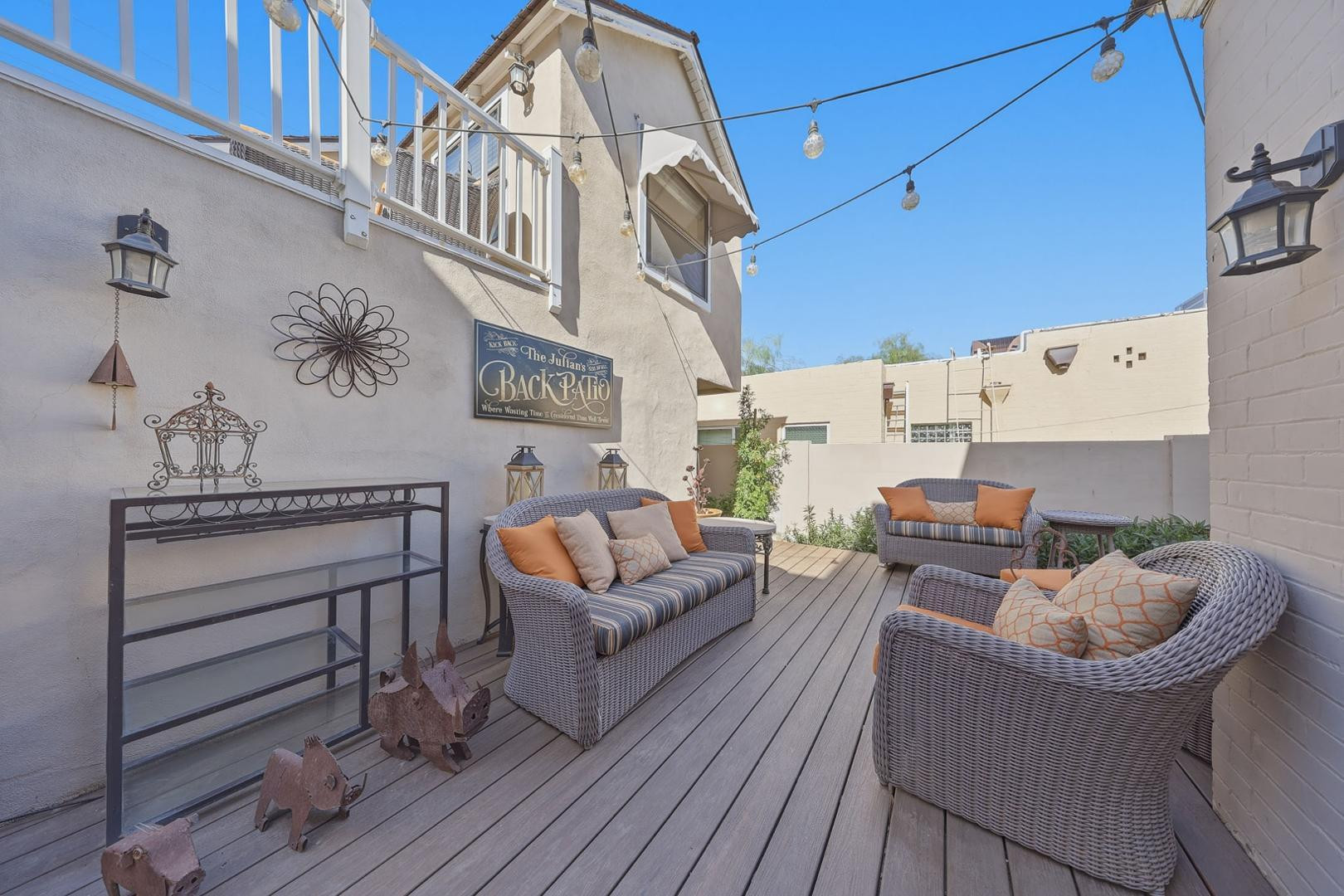 326 W GRANADA Road
