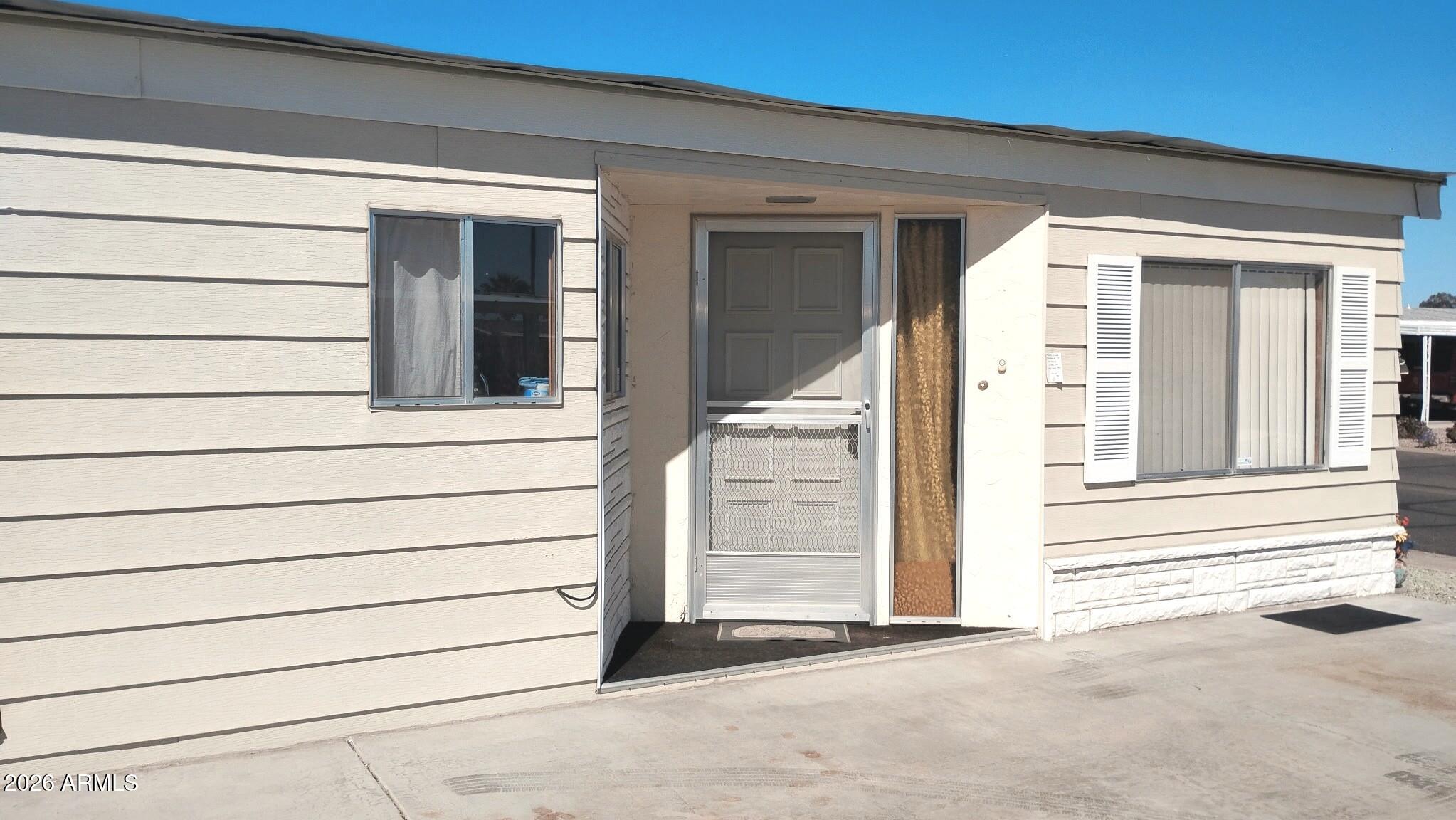 3104 E BROADWAY Road 272