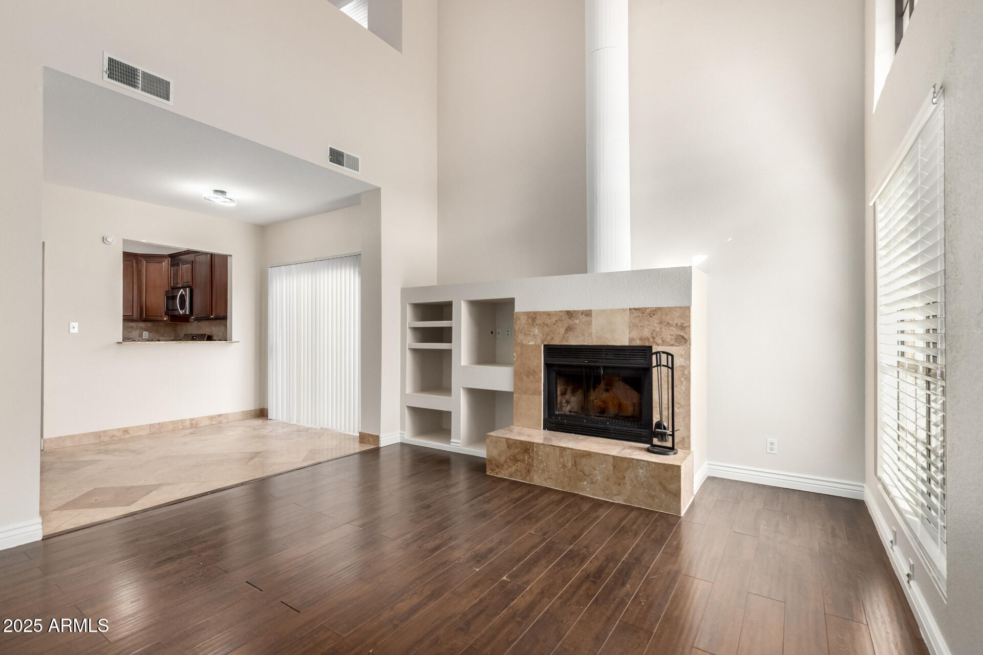 1126 W ELLIOT Road 1010