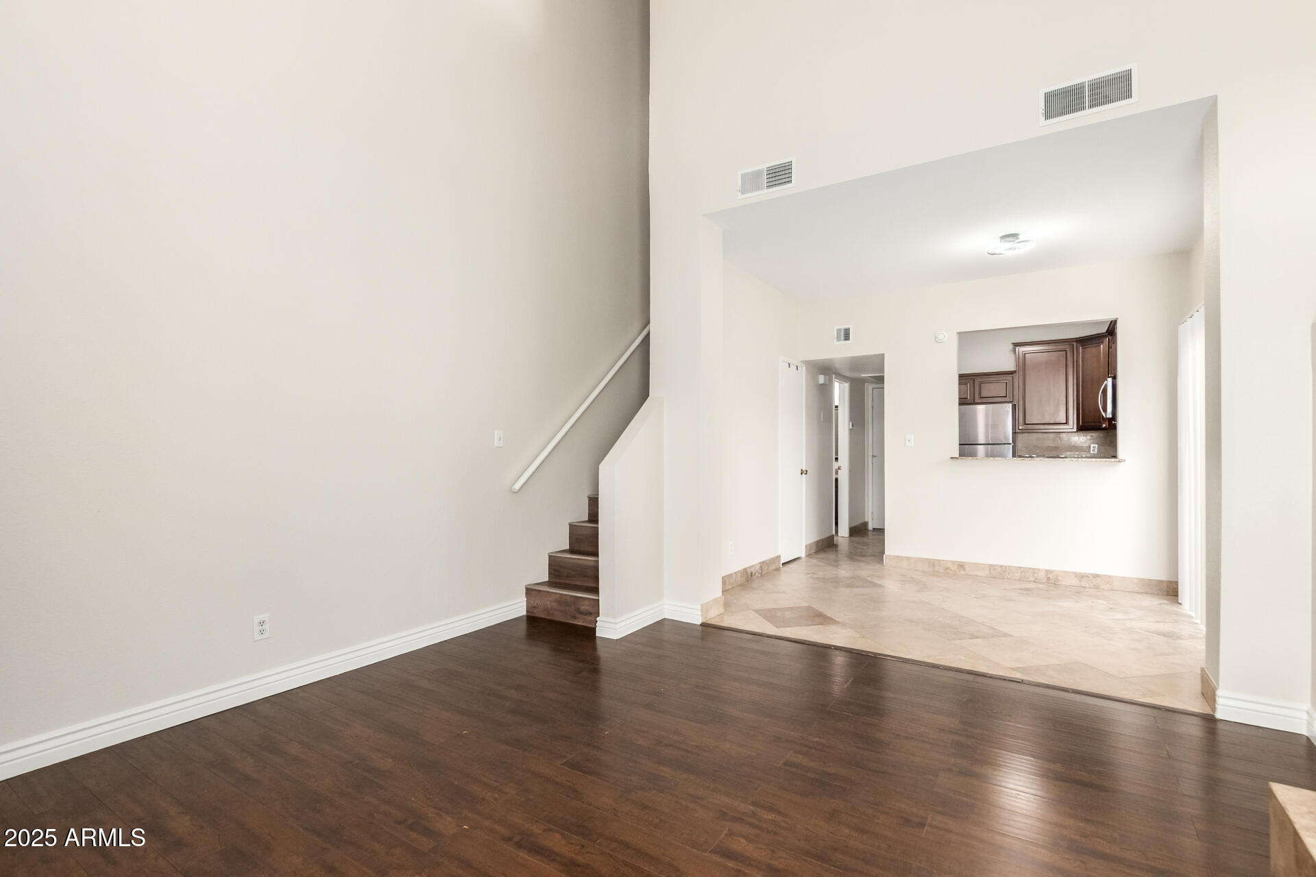 1126 W ELLIOT Road 1010