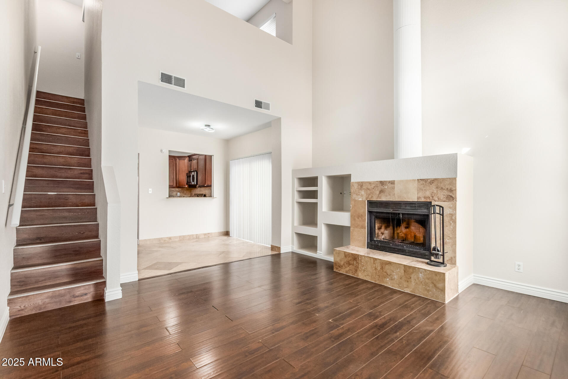 1126 W ELLIOT Road 1010