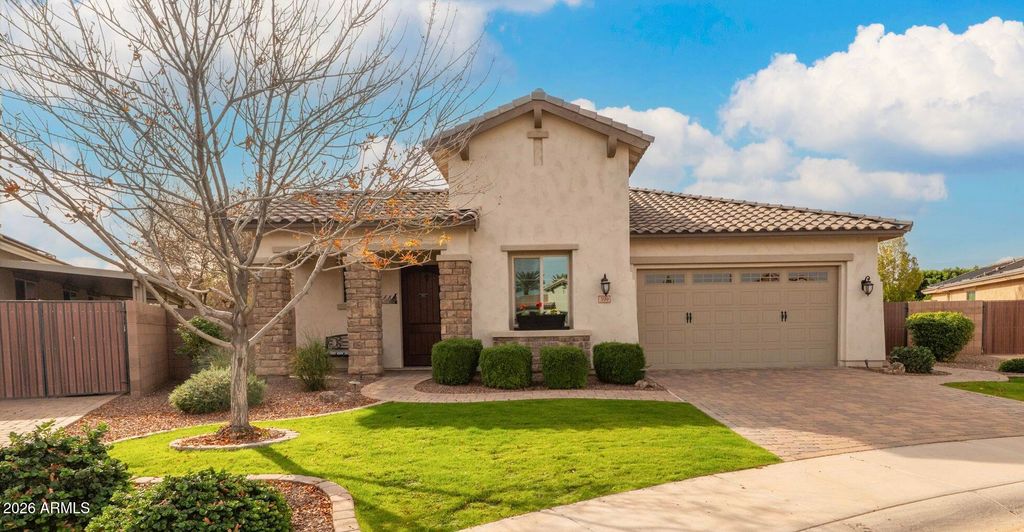 Photo of 399 E Las Colinas Place, Chandler, AZ 85249 (MLS # 6965637)