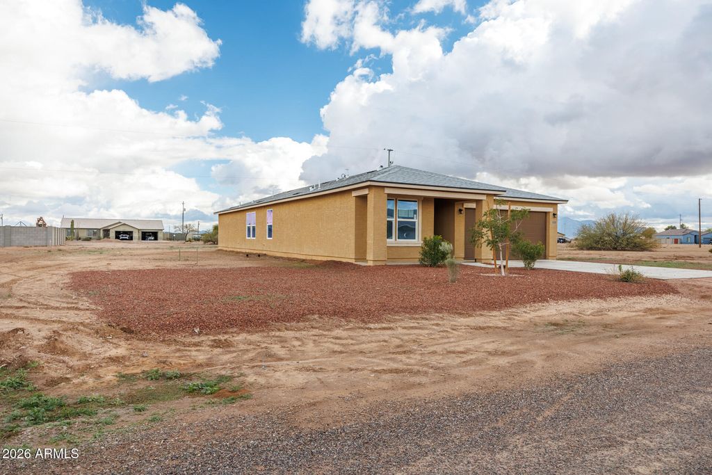 Photo of 3555 N Kiva Circle, Eloy, AZ 85131 (MLS # 6969198)