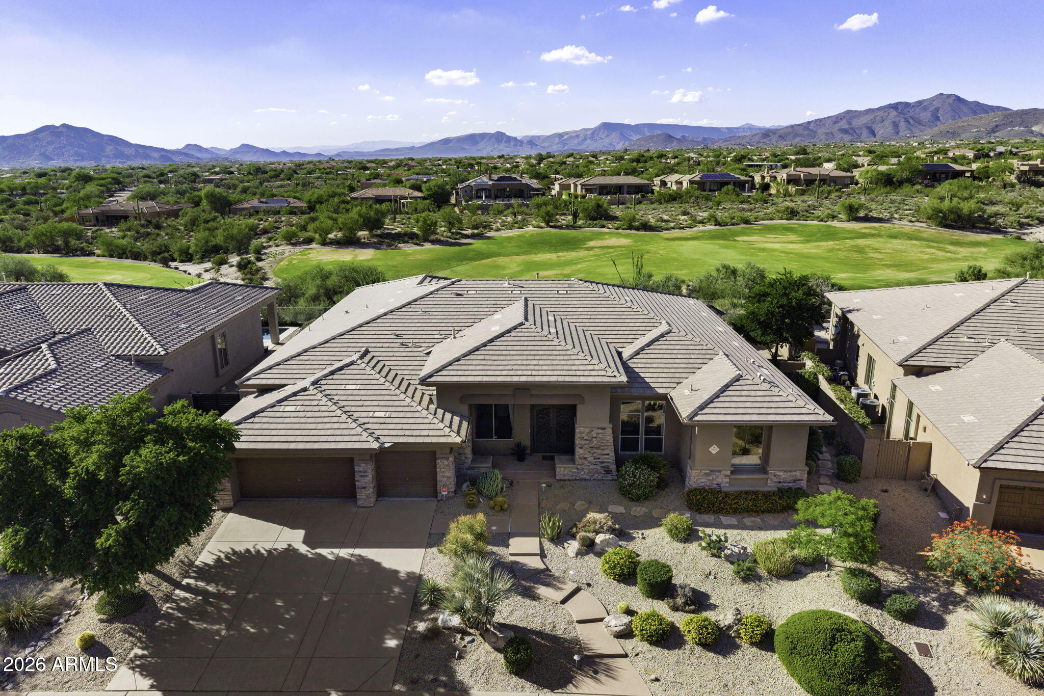 9812 E ROADRUNNER Drive