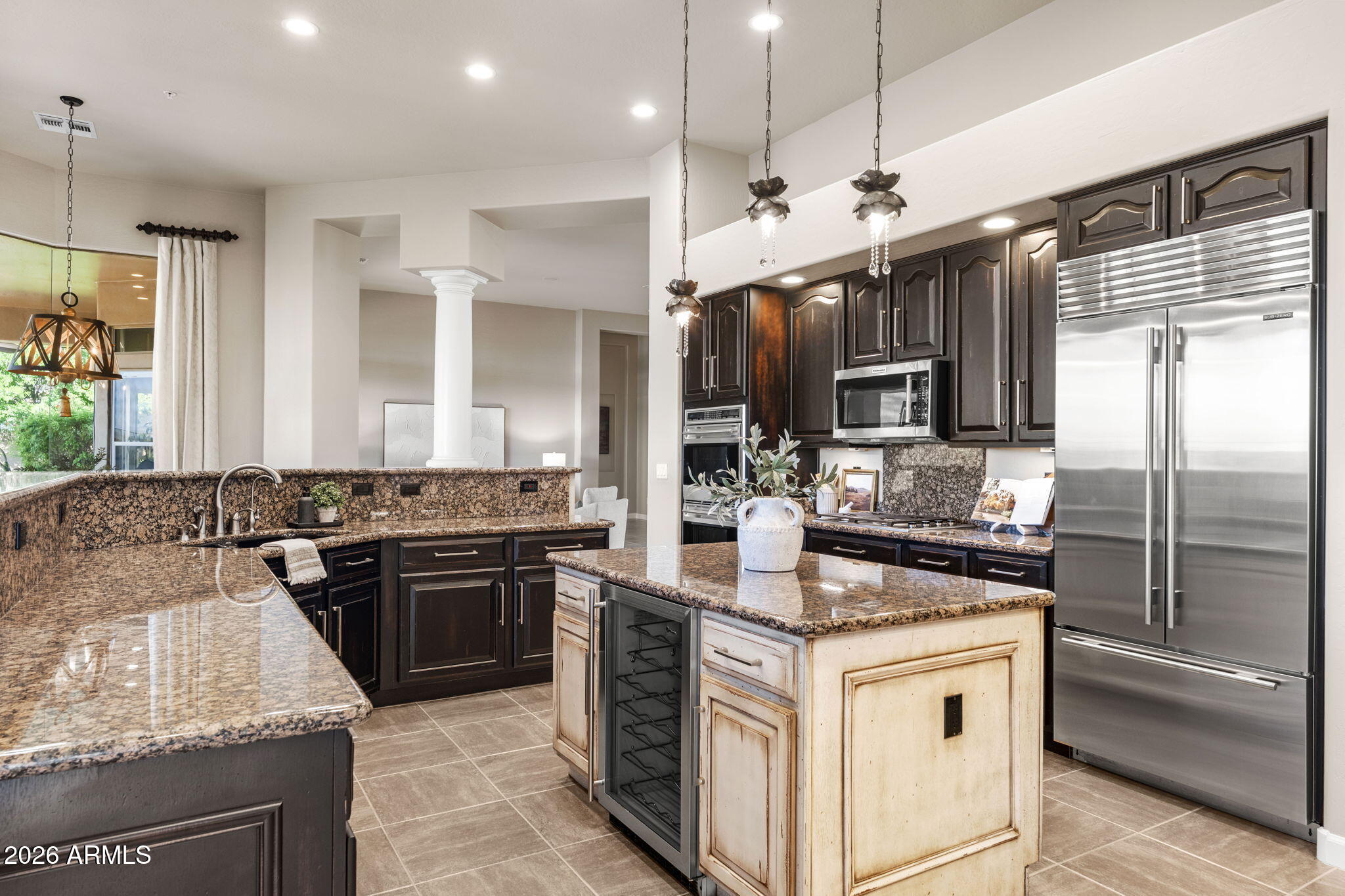 9812 E ROADRUNNER Drive