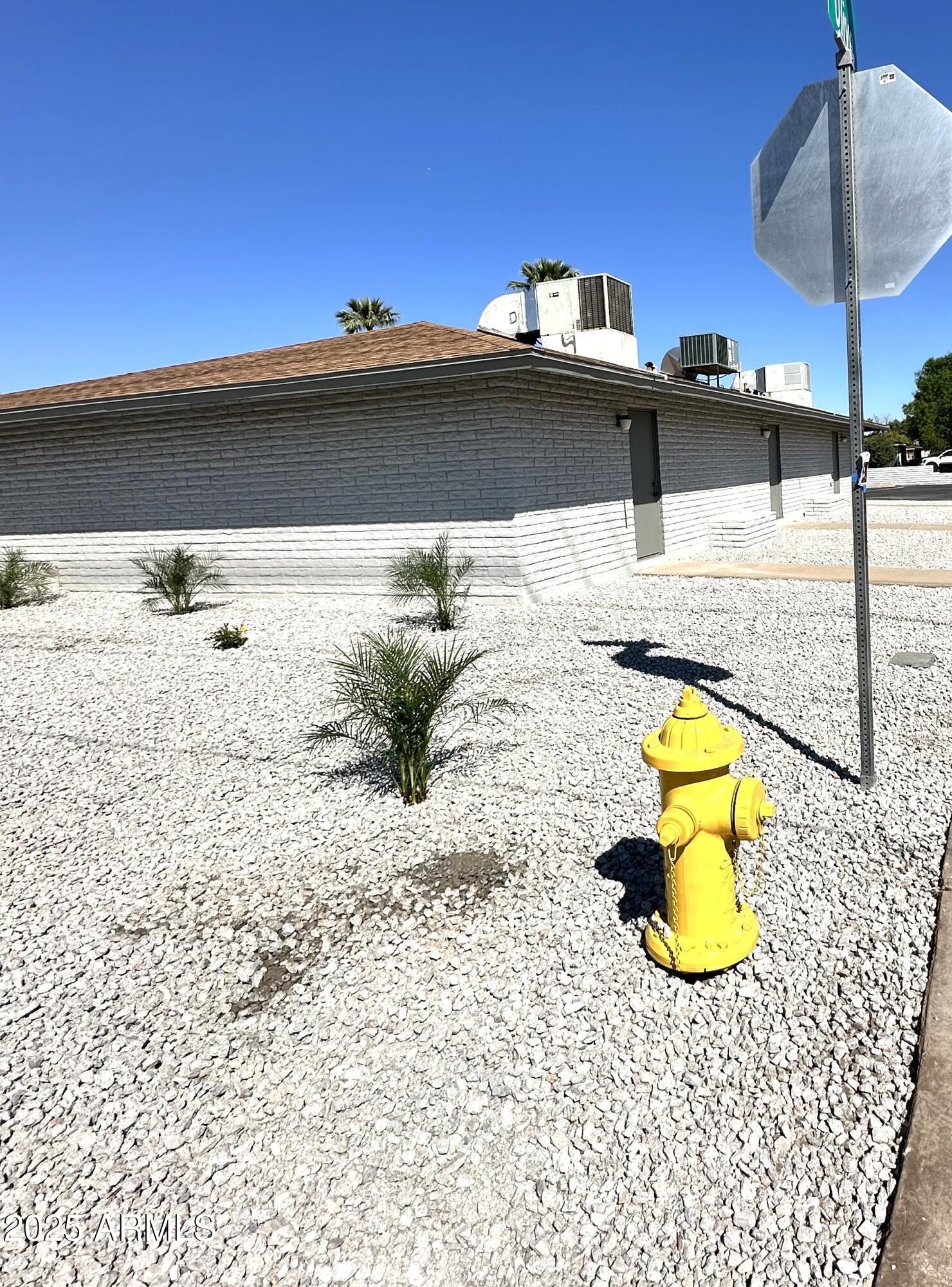 600 E UNIVERSITY Drive