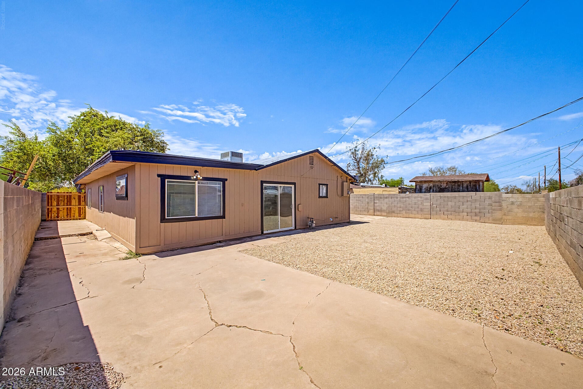 1621 N 37TH Drive