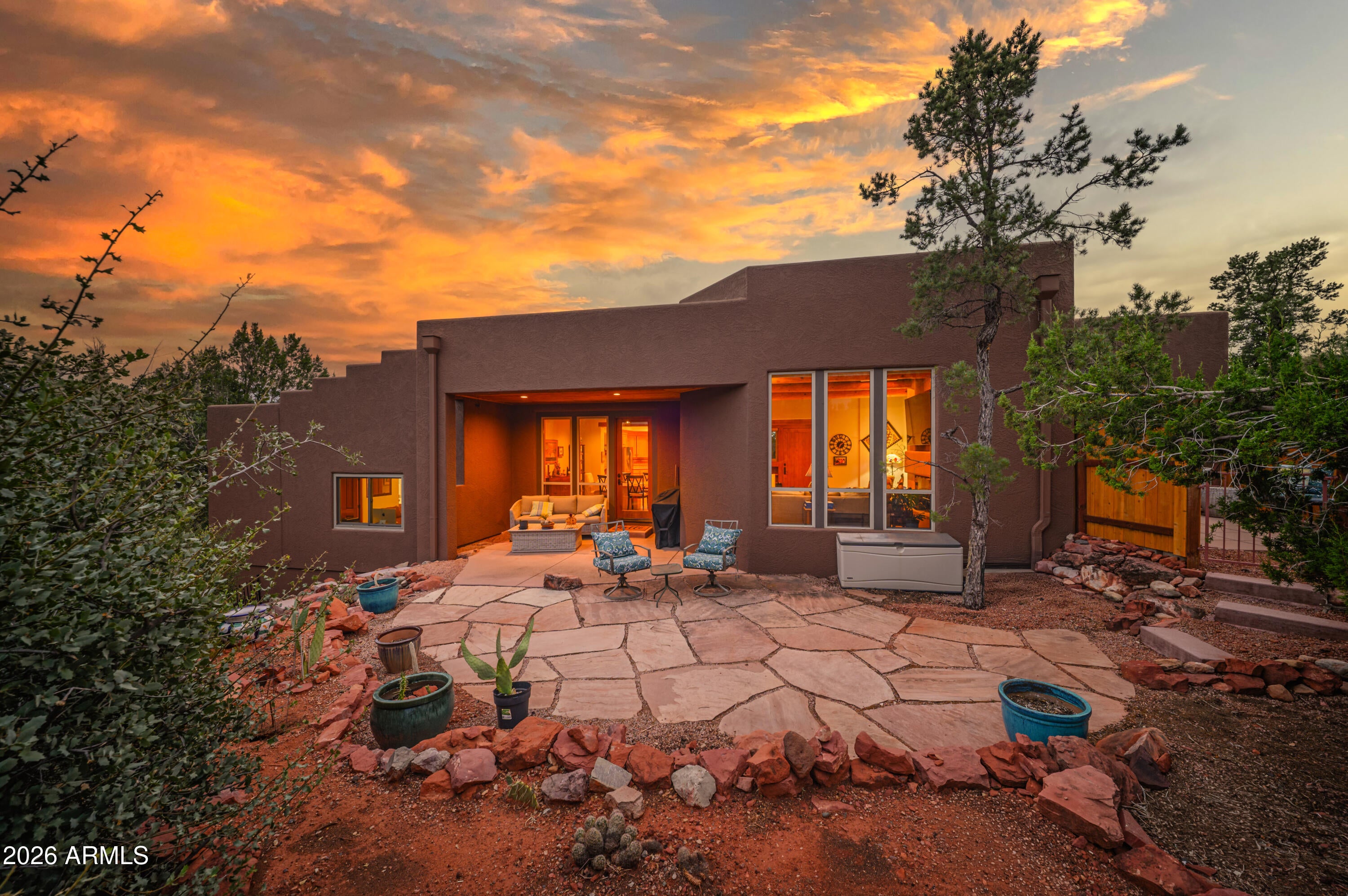2250 E MULE DEER Road