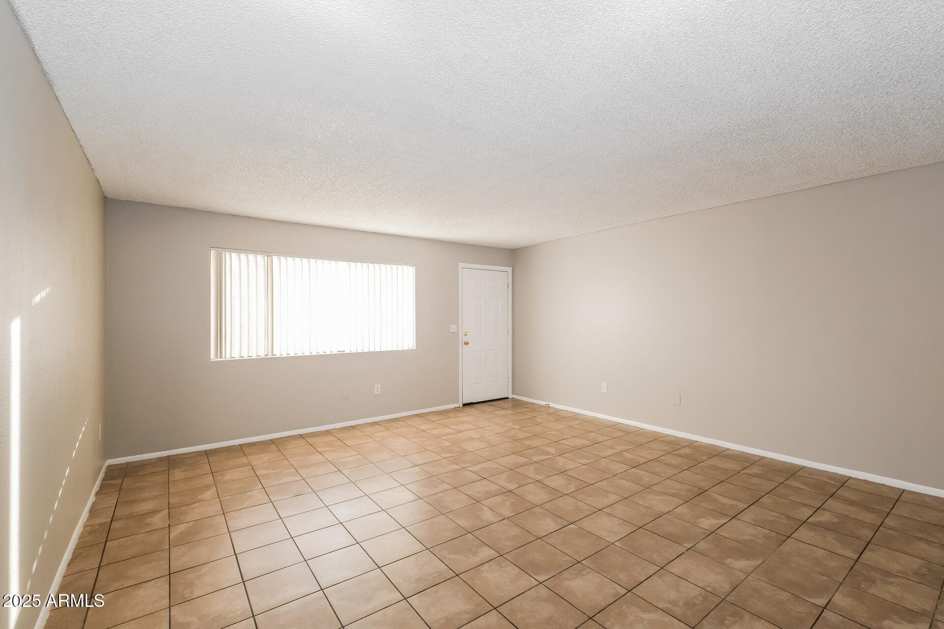 3313 W HARMONT Drive 3