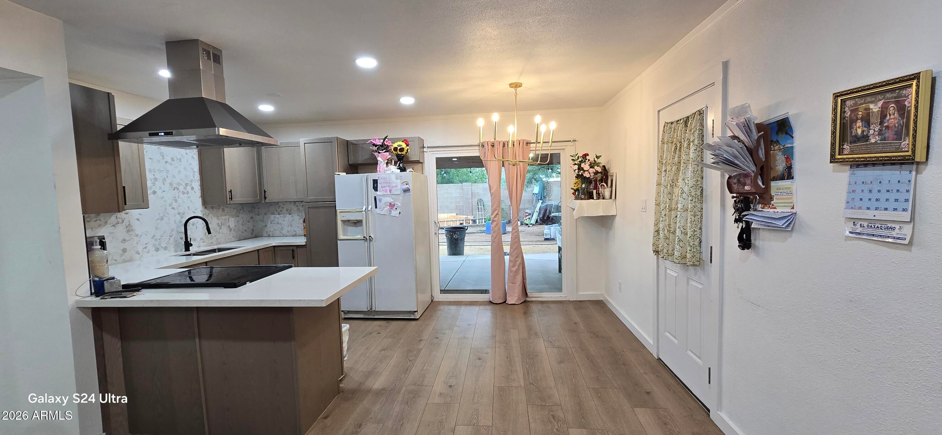2216 W VILLA MARIA Drive
