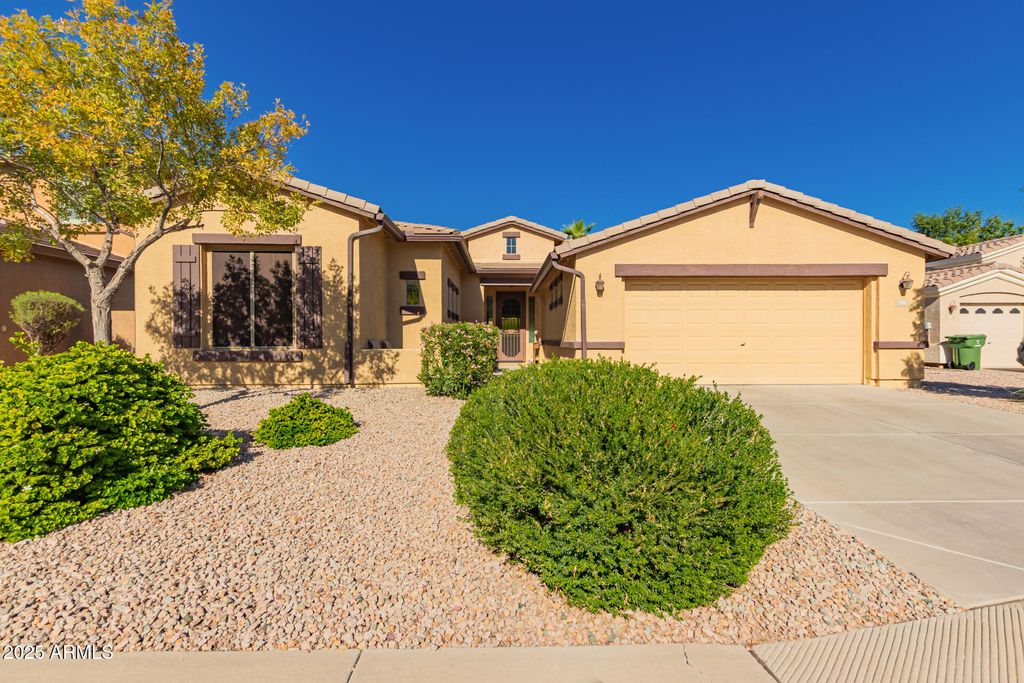 Photo of 236 W Caribbean Drive, Casa Grande, AZ 85122 (MLS # 6953865)