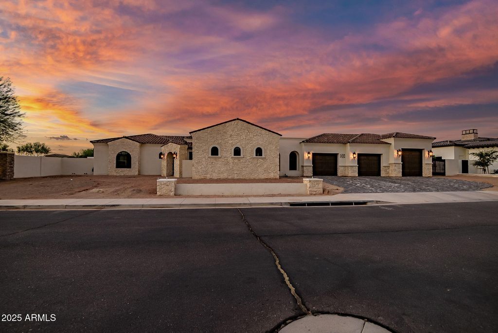 Photo of 7436 W Calavar Road, Peoria, AZ 85381 (MLS # 6920132)