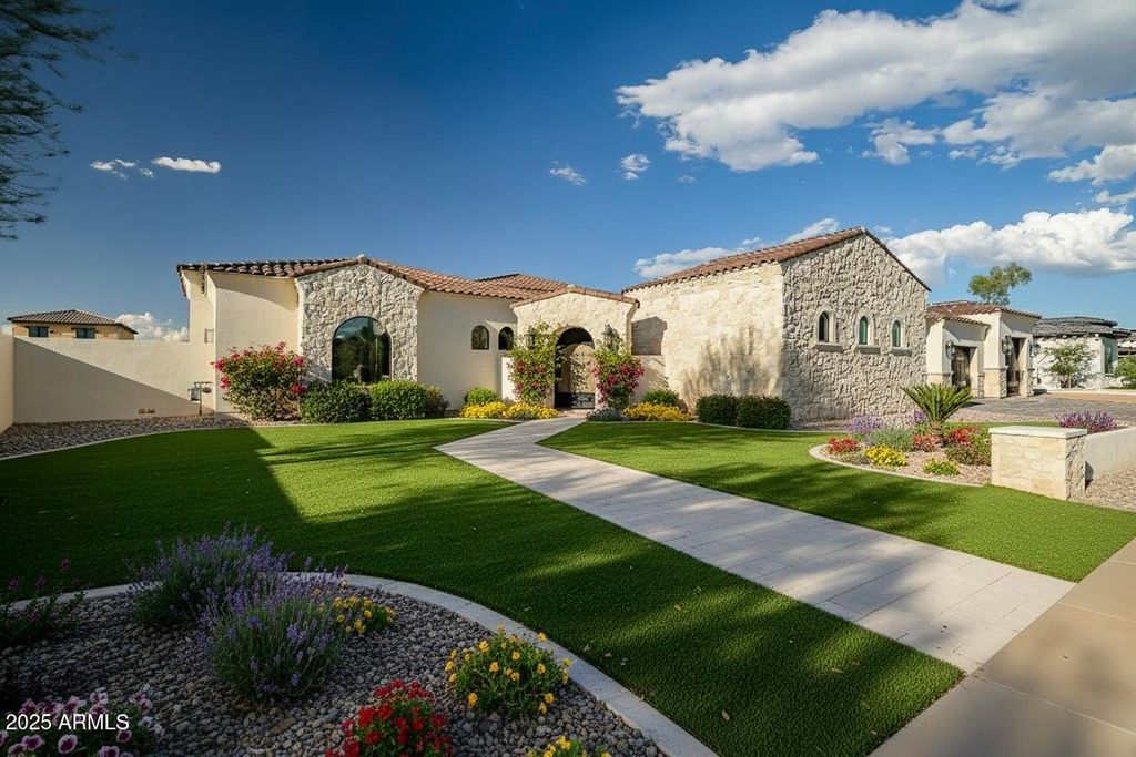 Photo of 7436 W Calavar Road, Peoria, AZ 85381 (MLS # 6920132)