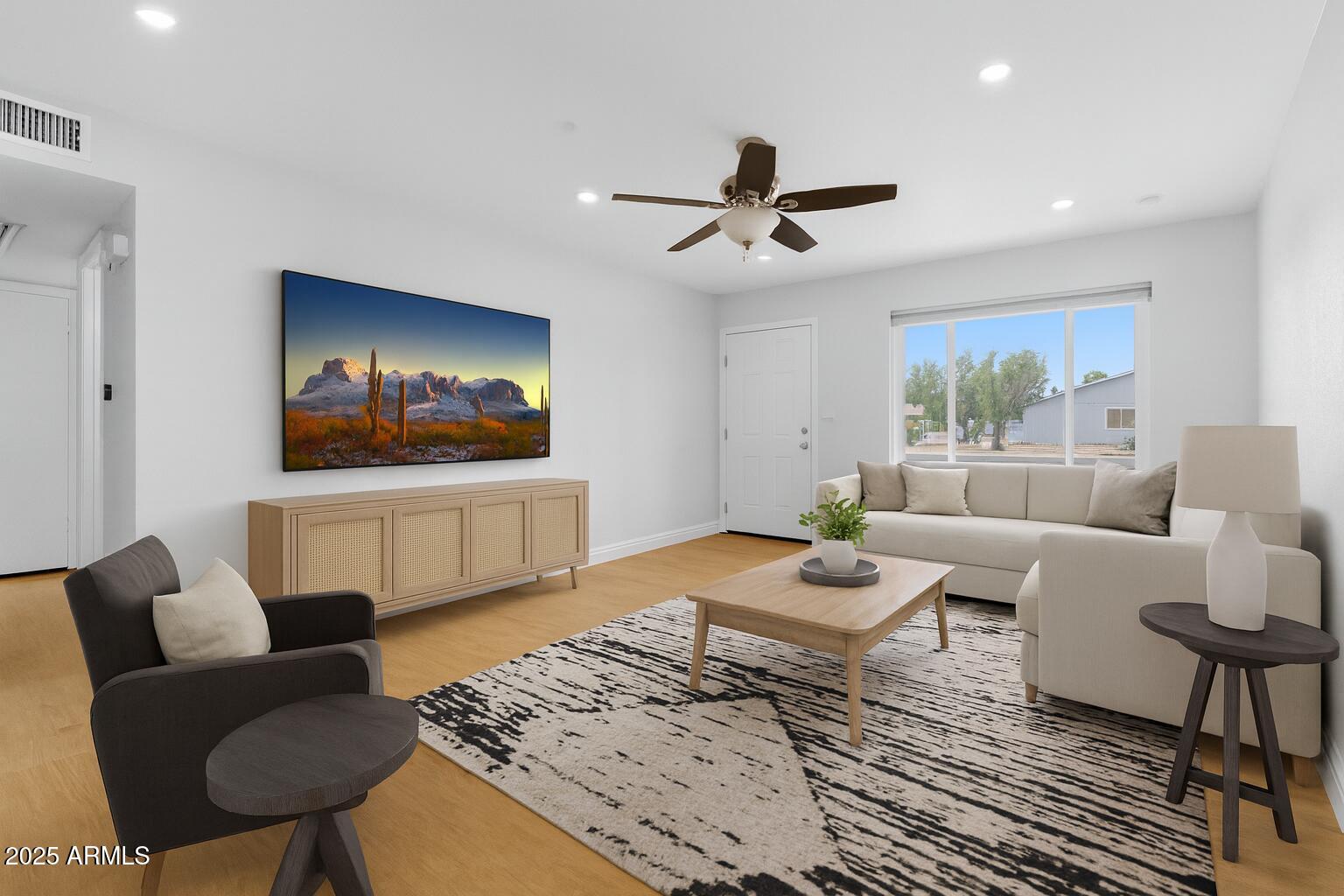 2030 W PORTOBELLO Avenue