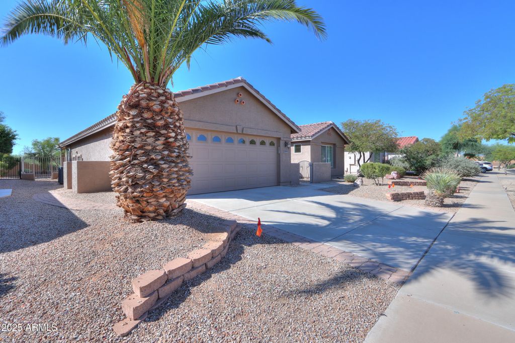 Photo of 2385 E Fiesta Drive, Casa Grande, AZ 85194 (MLS # 6924007)