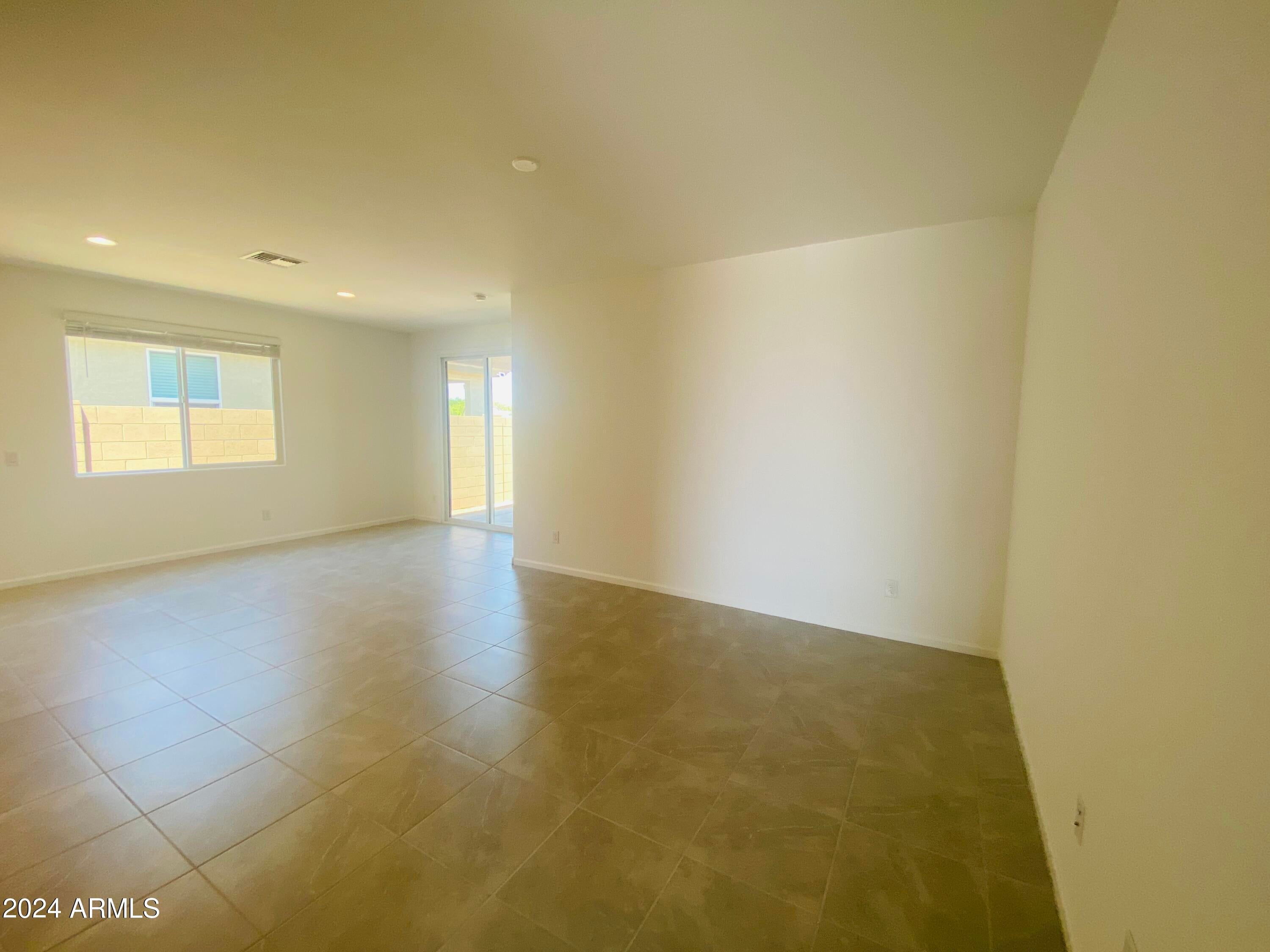5531 S 23RD Drive