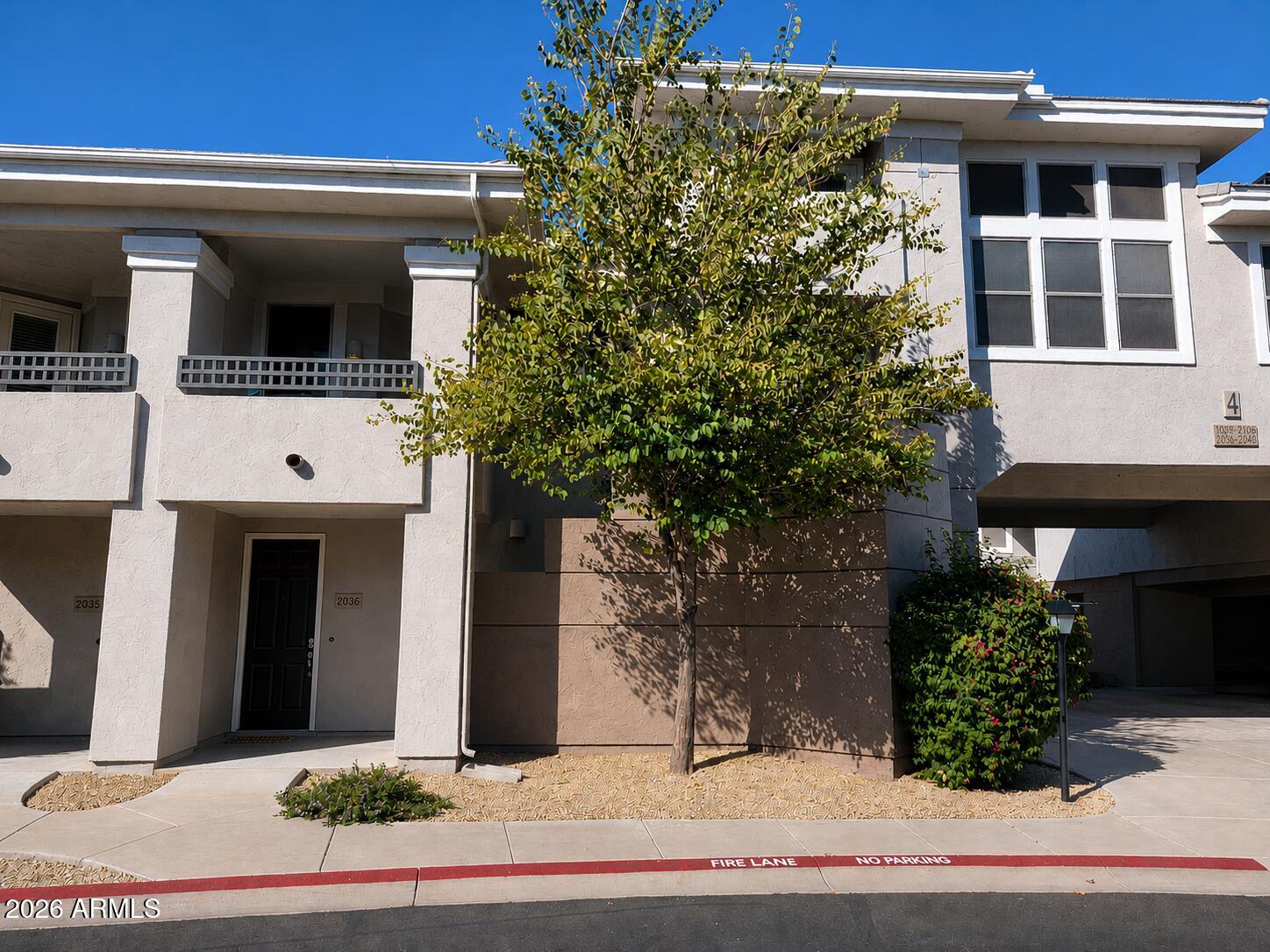 15221 N CLUBGATE Drive 2036