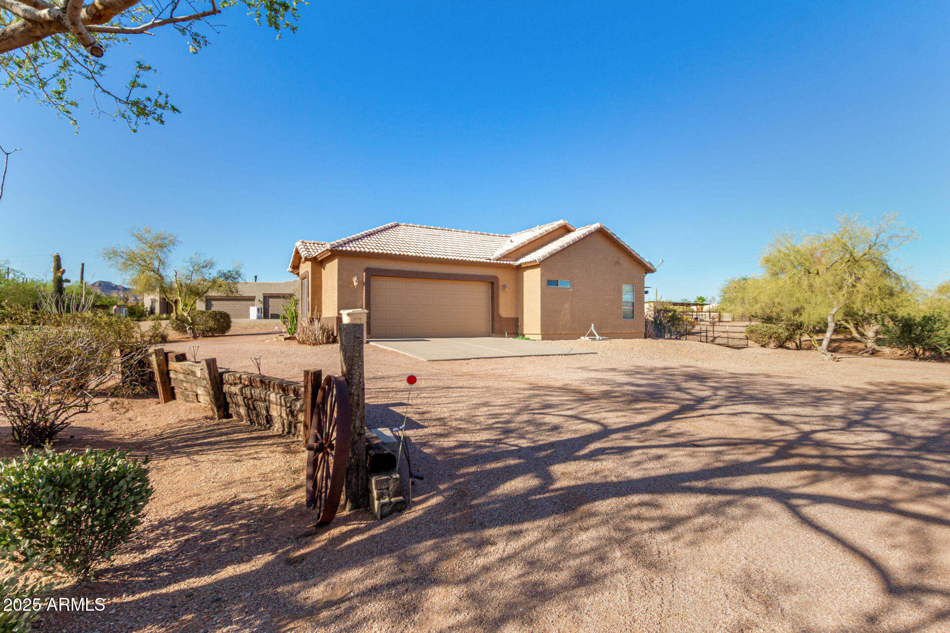 931 E ECHO Circle
