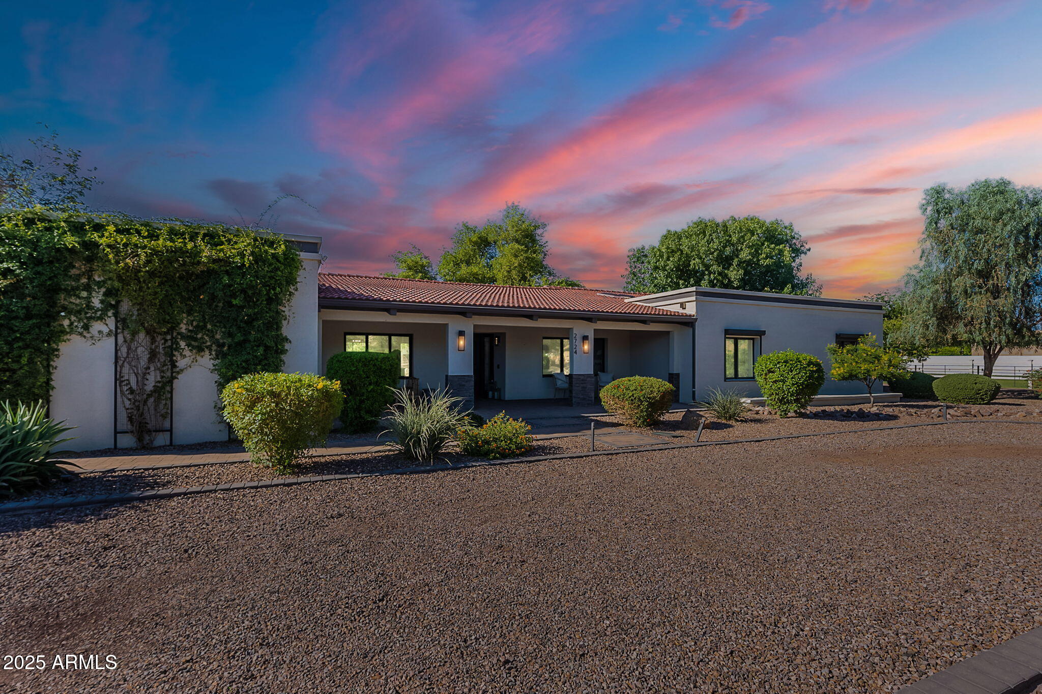 2724 W COLT Road