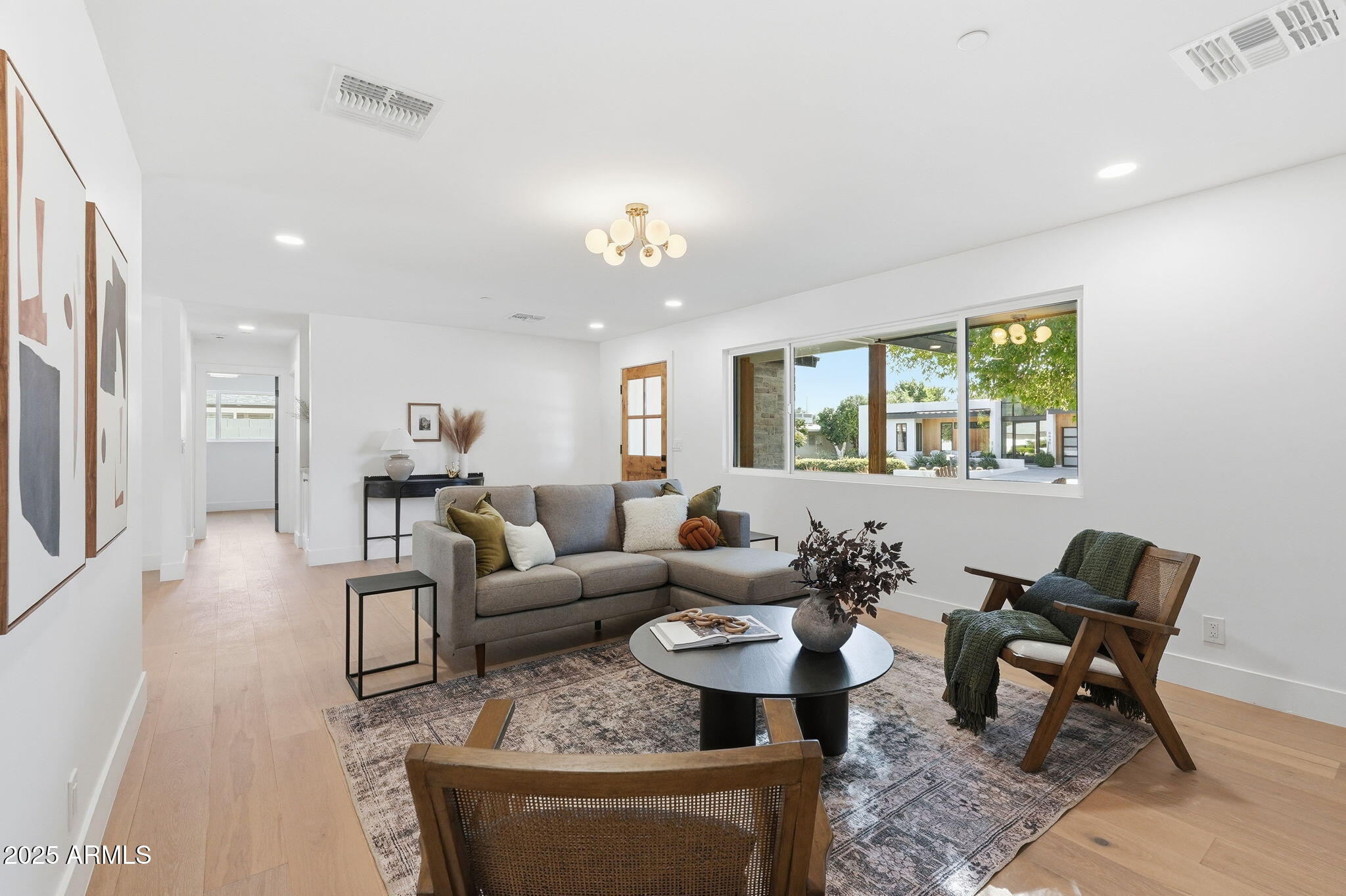 6638 E MONTEROSA Street