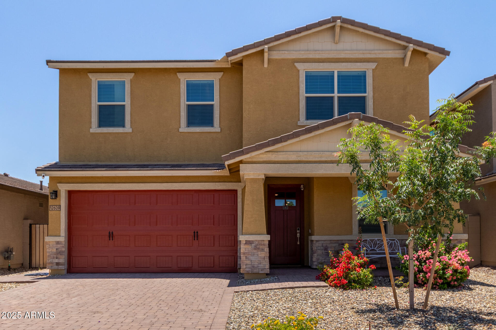 12609 W DALEY Lane